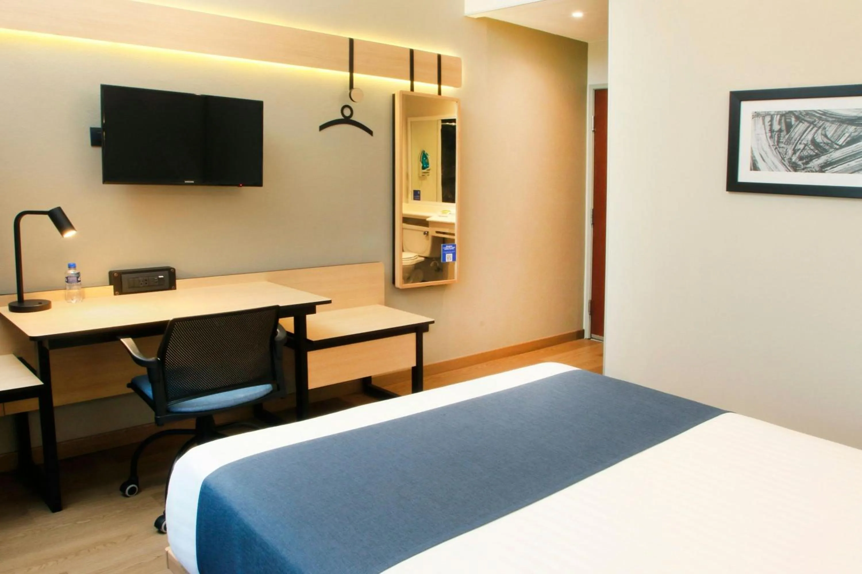 Photo of the whole room, Bed in City Express by Marriott Reynosa