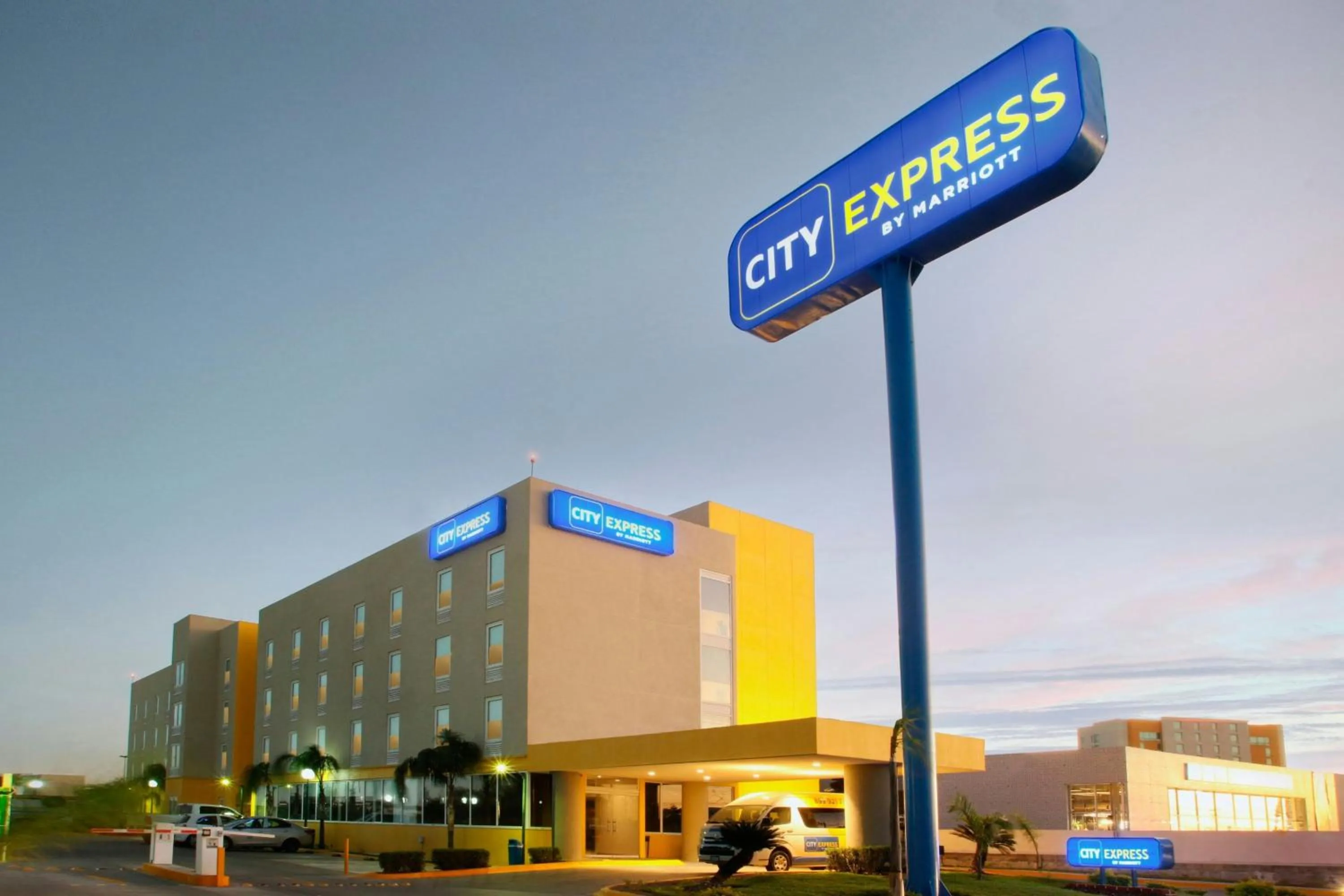 Property building in City Express by Marriott Reynosa