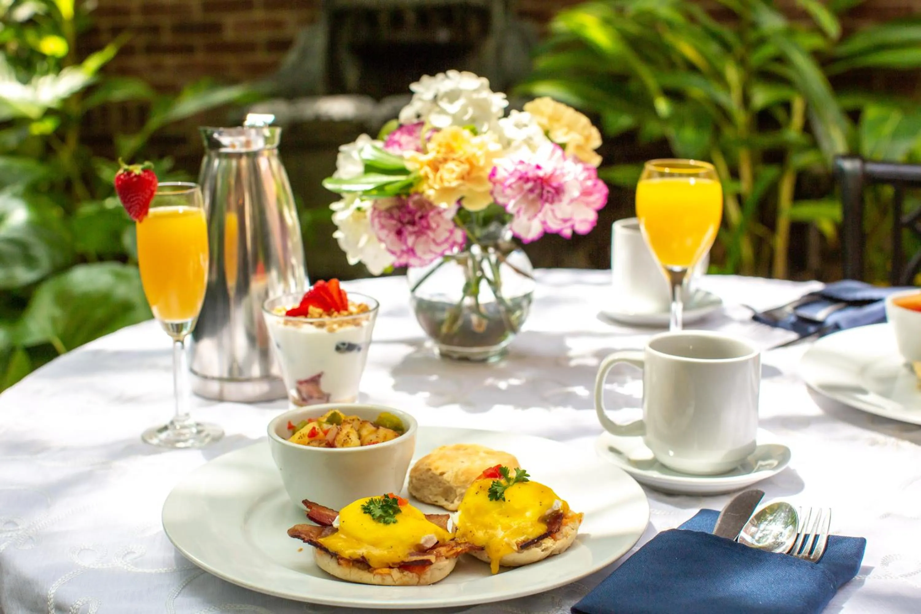 Breakfast in Kehoe House, Historic Inns of Savannah Collection