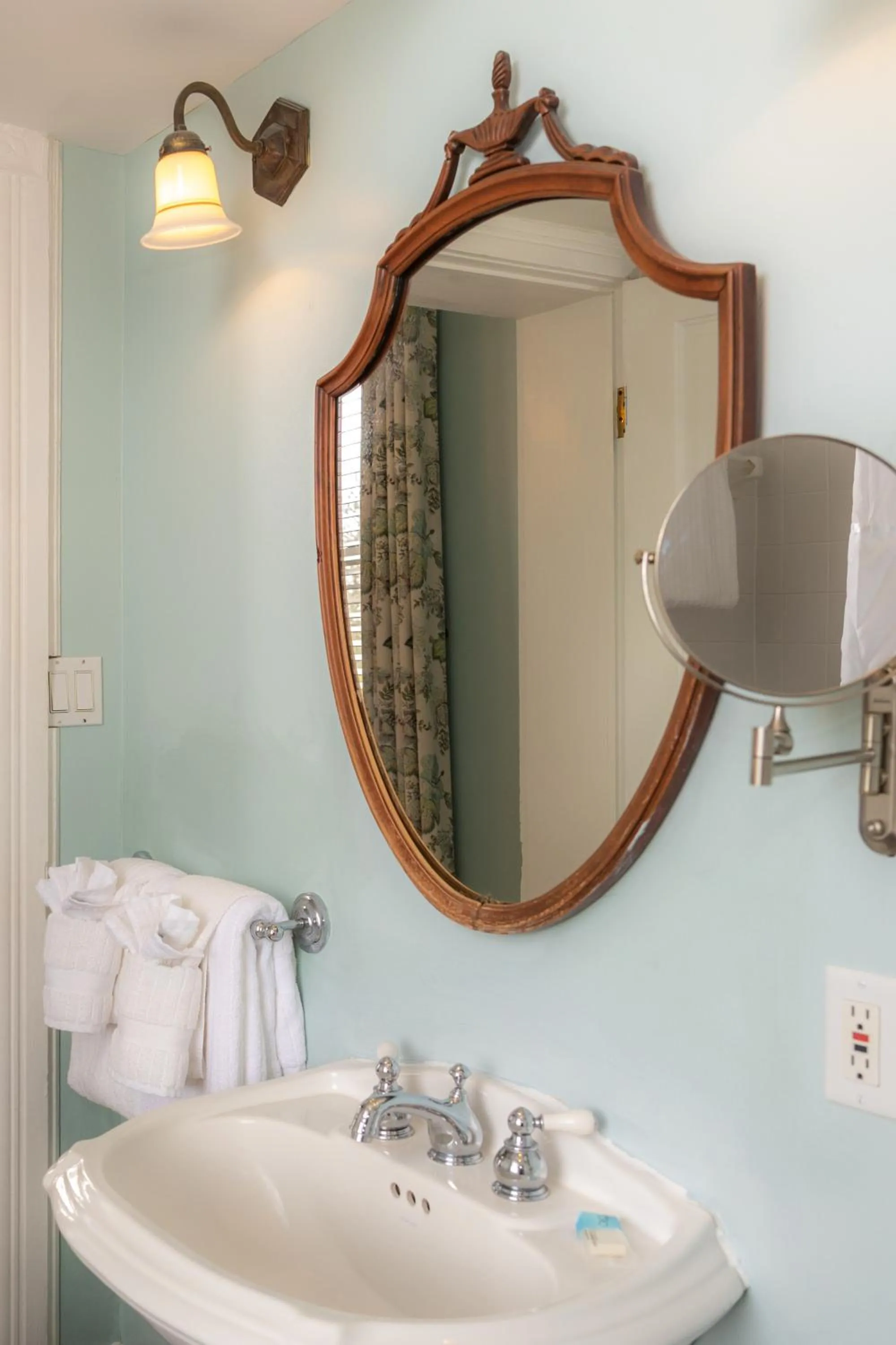 Bathroom in Kehoe House, Historic Inns of Savannah Collection