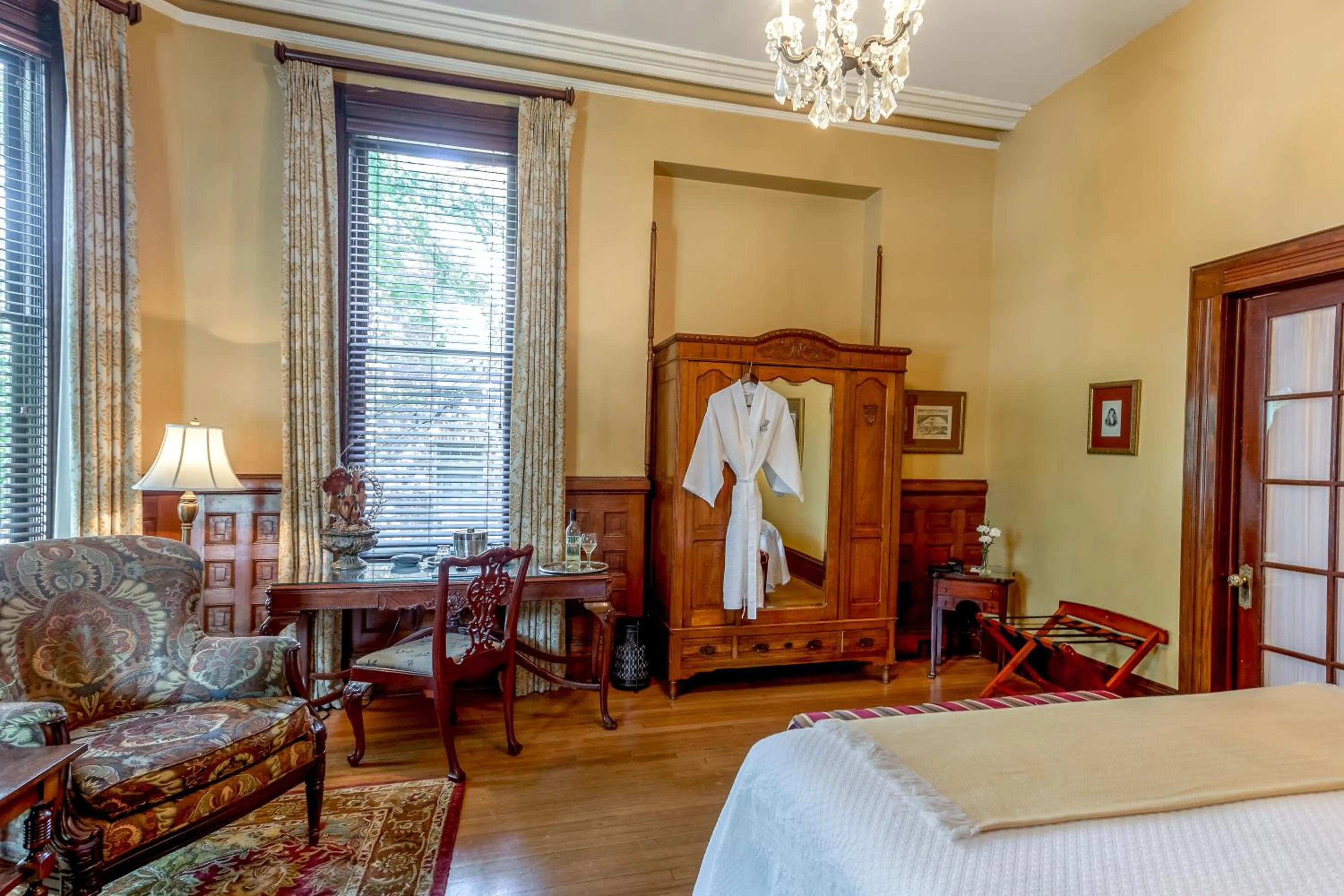 Bedroom, Bed in Kehoe House, Historic Inns of Savannah Collection