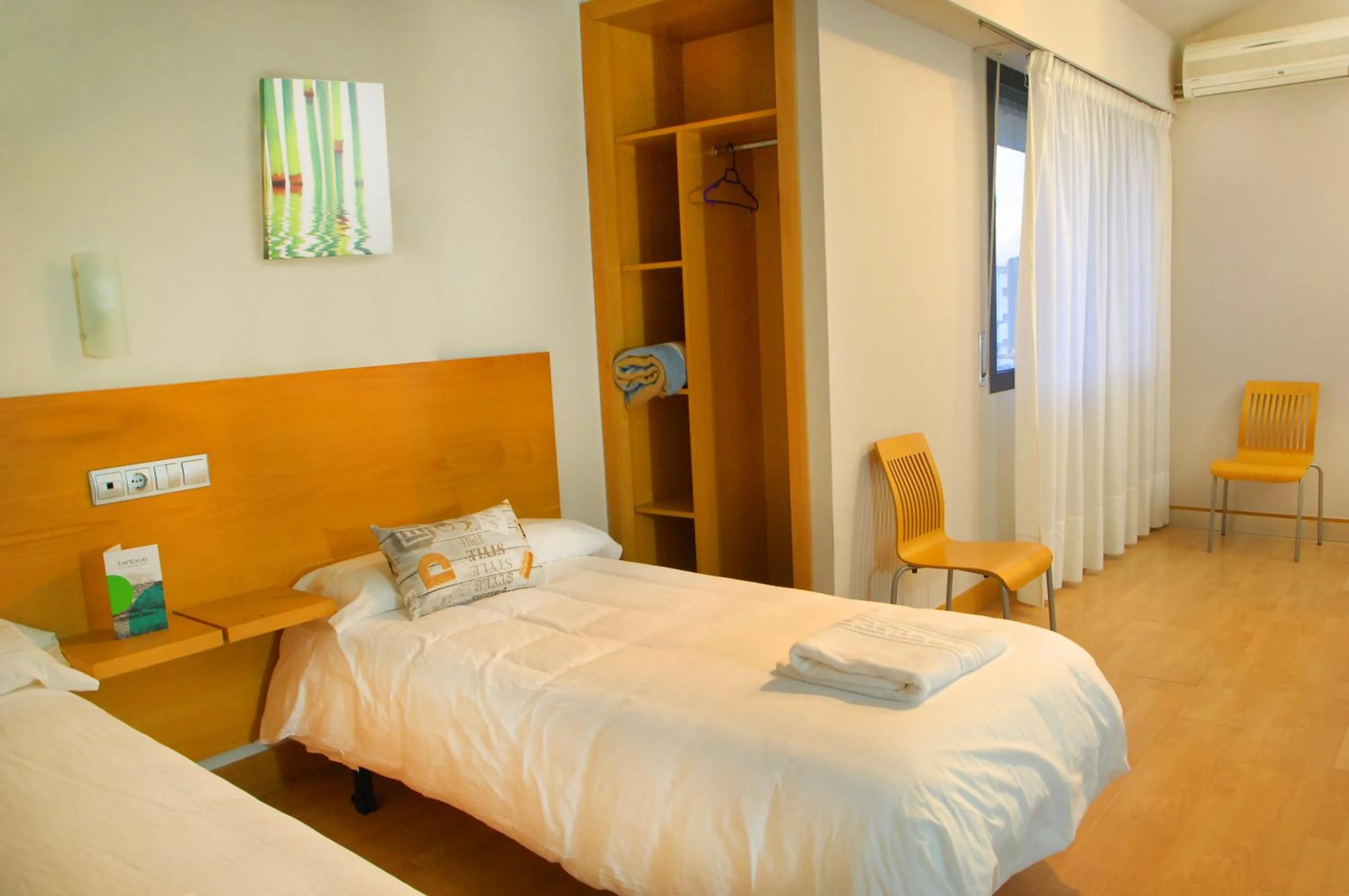 Bed in Hotel Txintxua