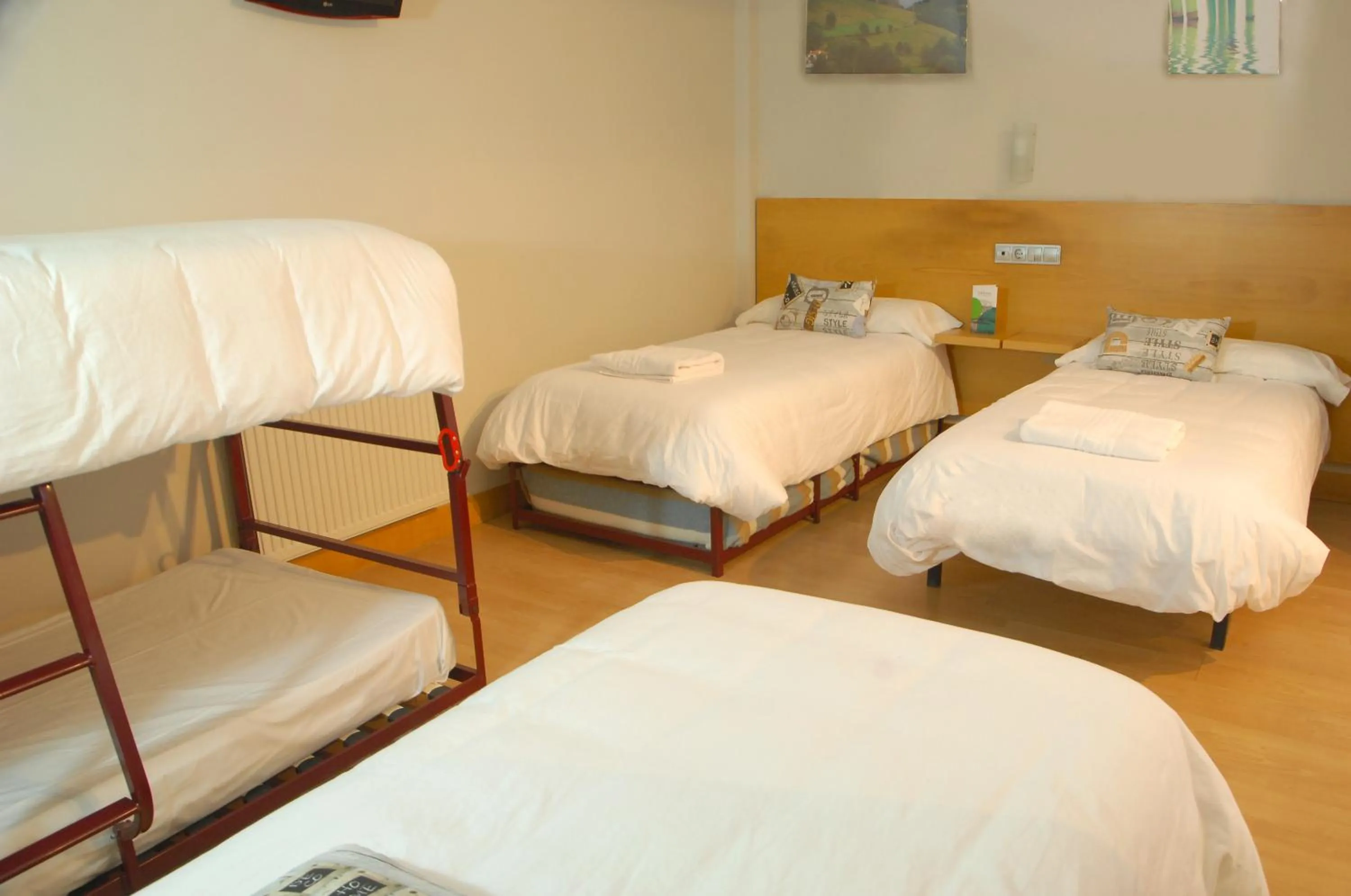 Photo of the whole room, Bed in Hotel Txintxua