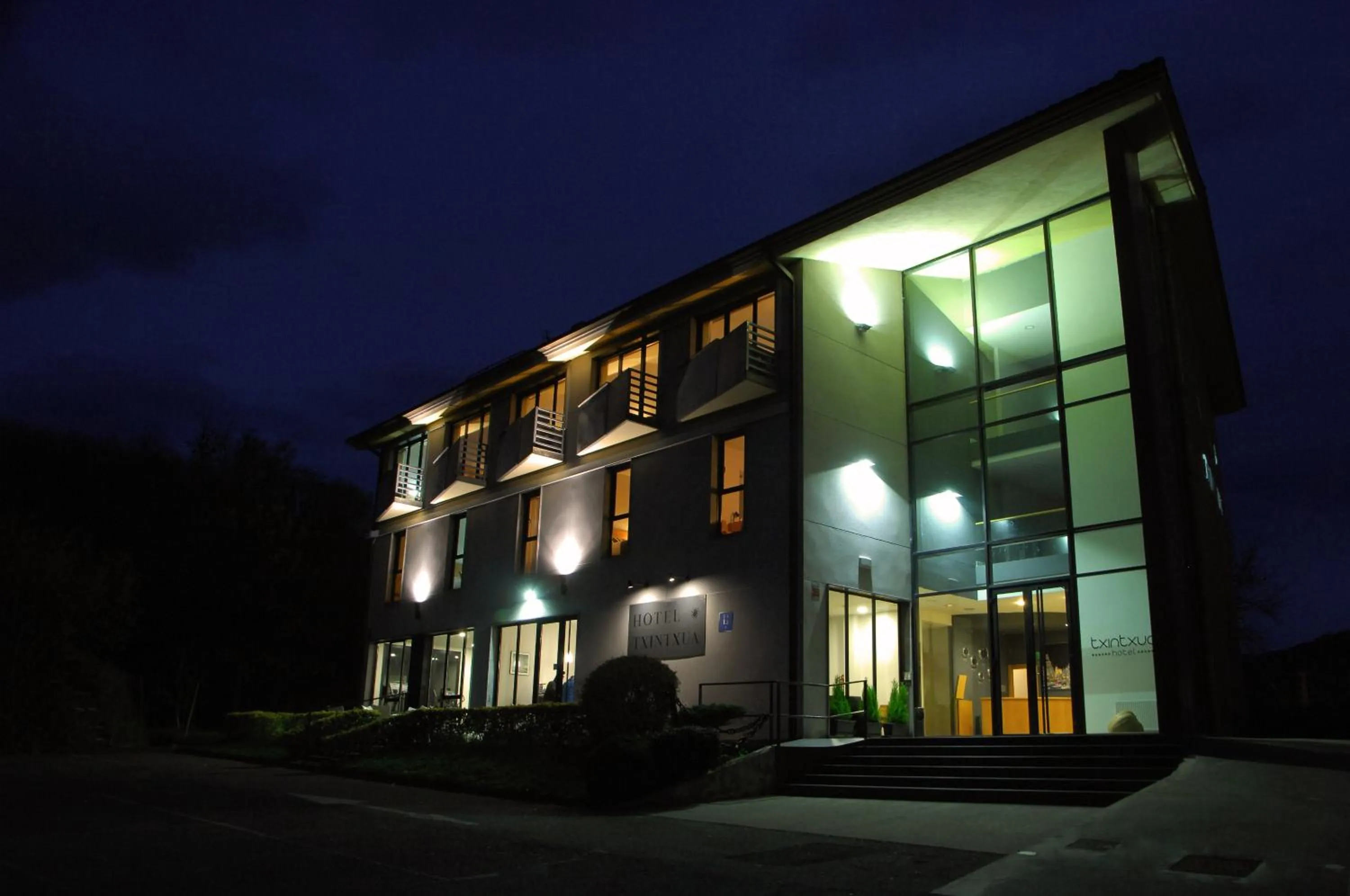 Property building in Hotel Txintxua