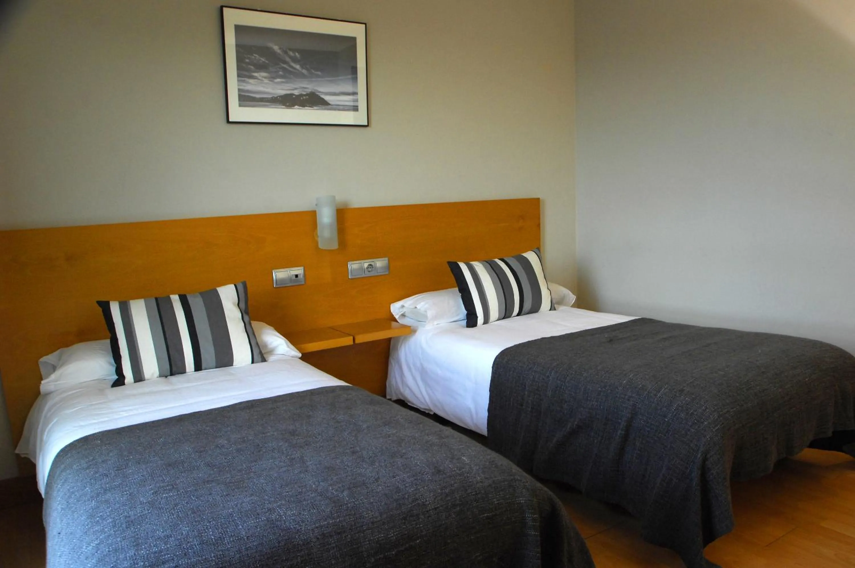 Bed in Hotel Txintxua