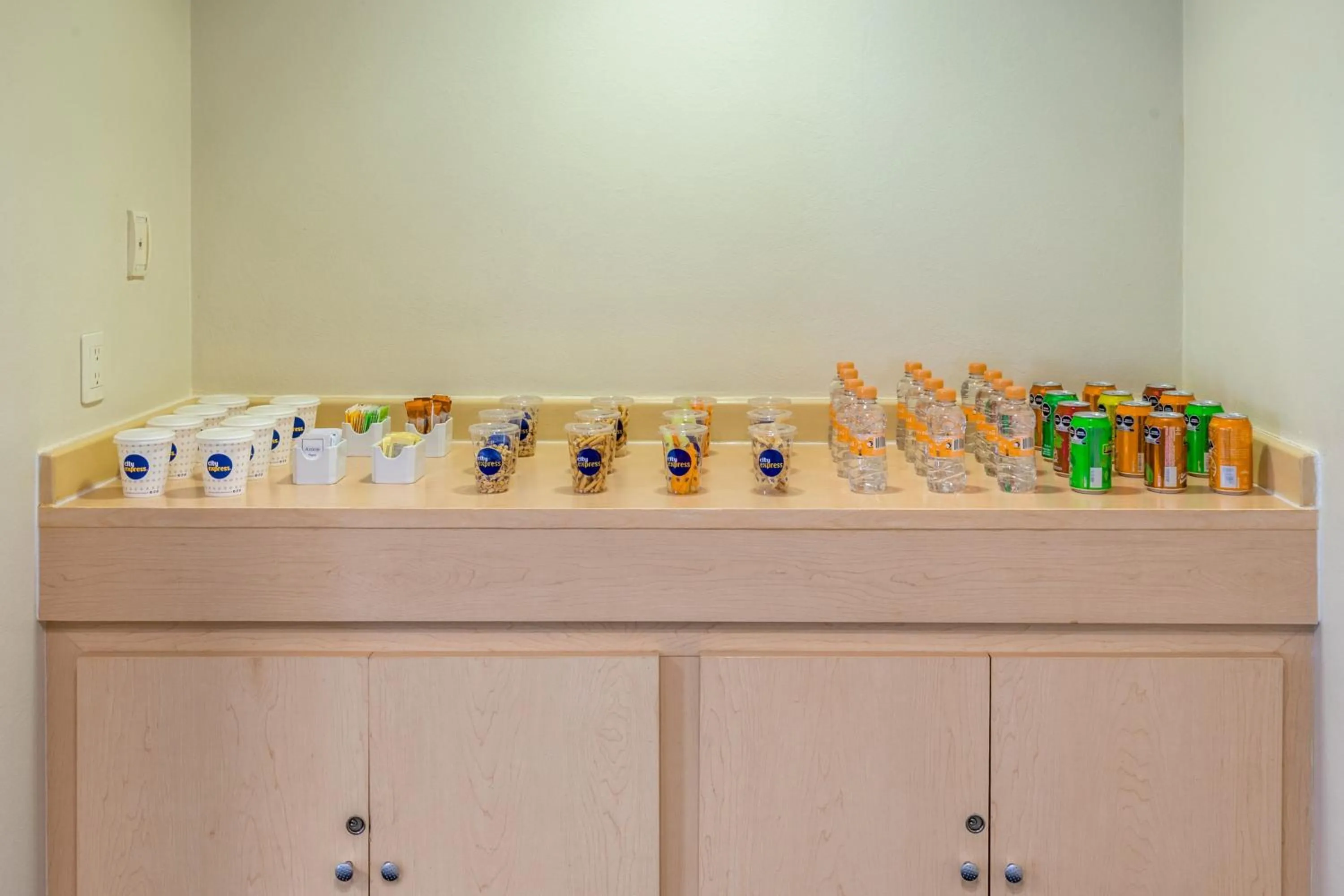 Meeting/conference room in City Express by Marriott Tula