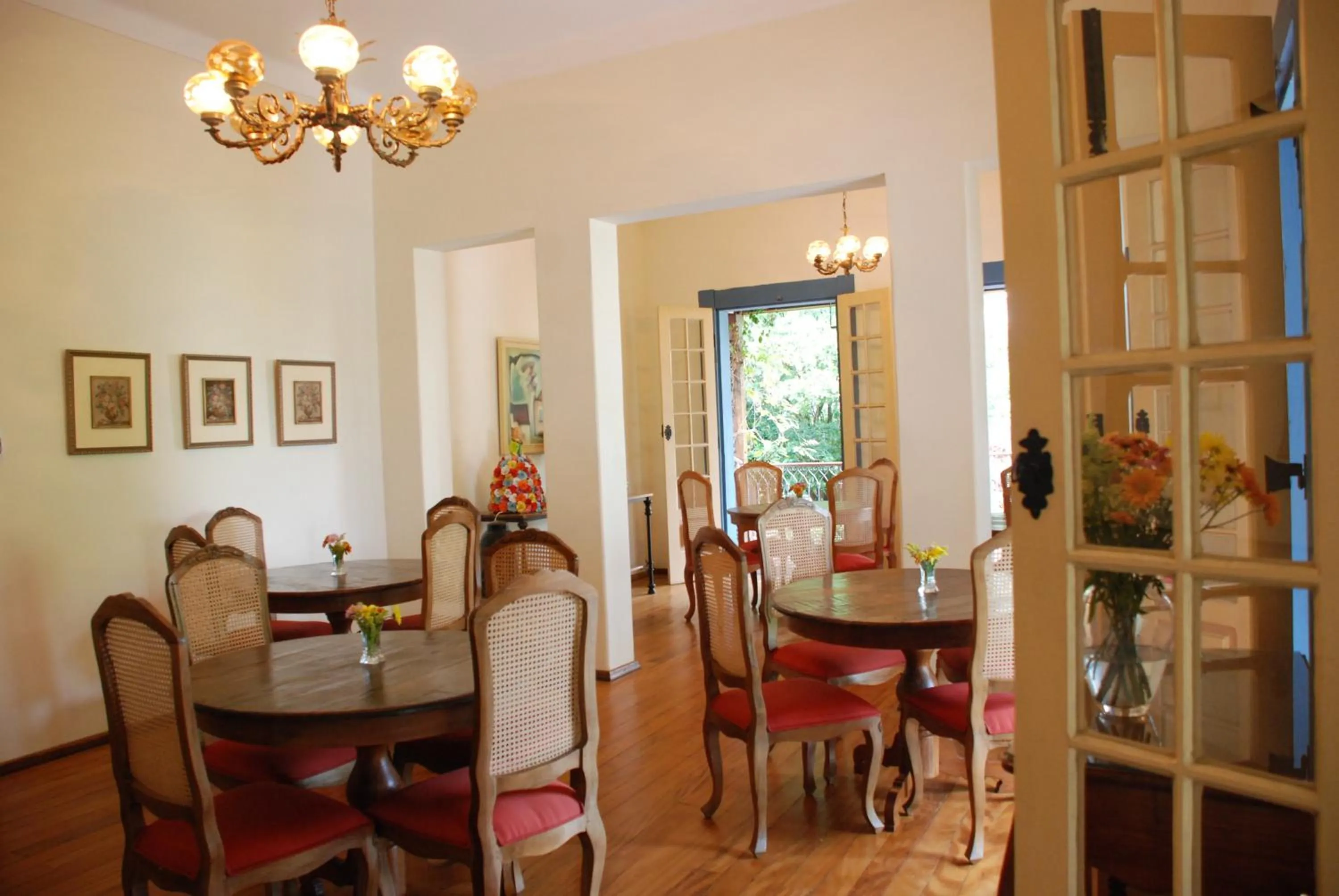 Dining area in Pousada Villa Magnolia