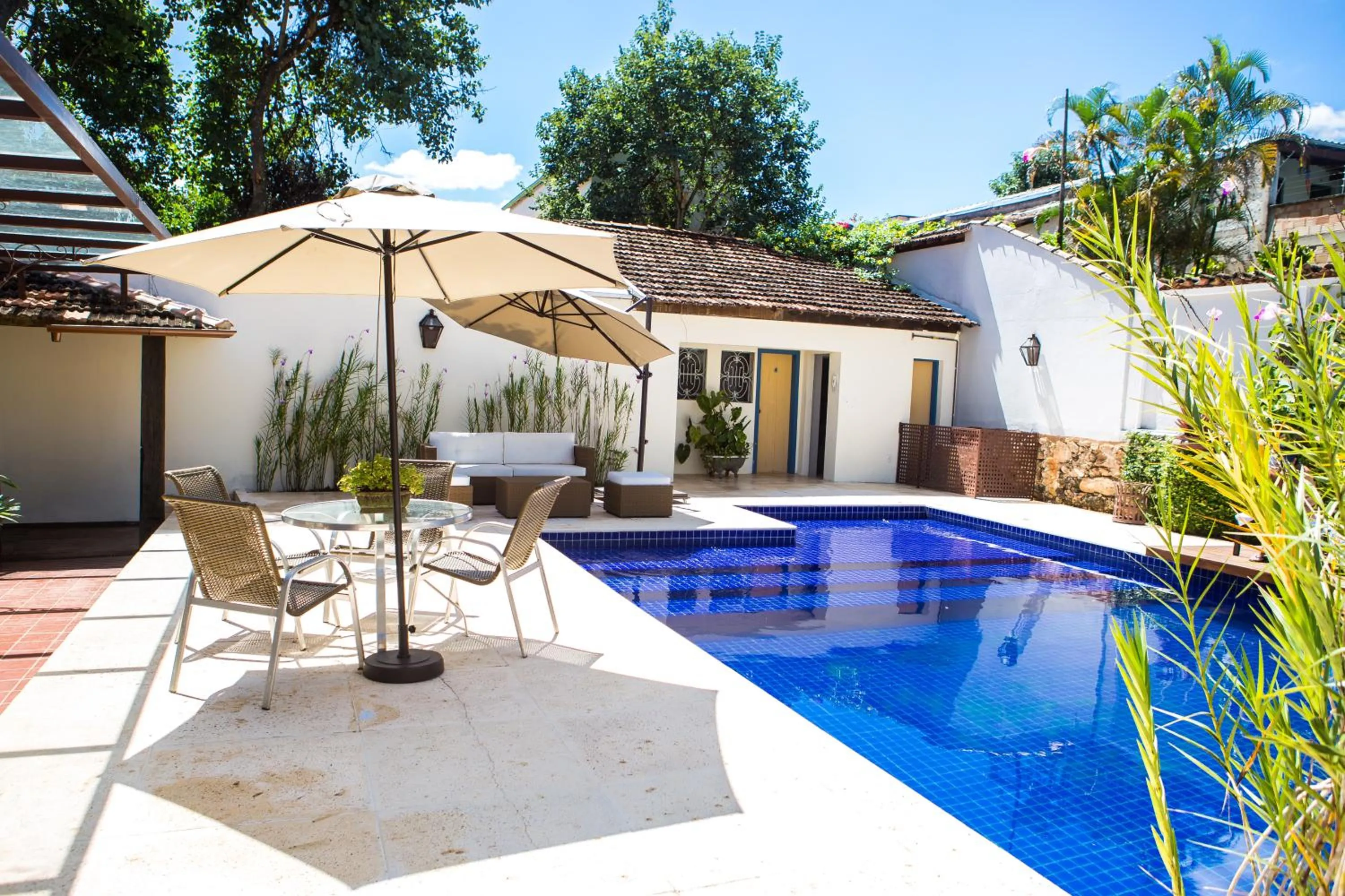 Pool view in Pousada Villa Magnolia