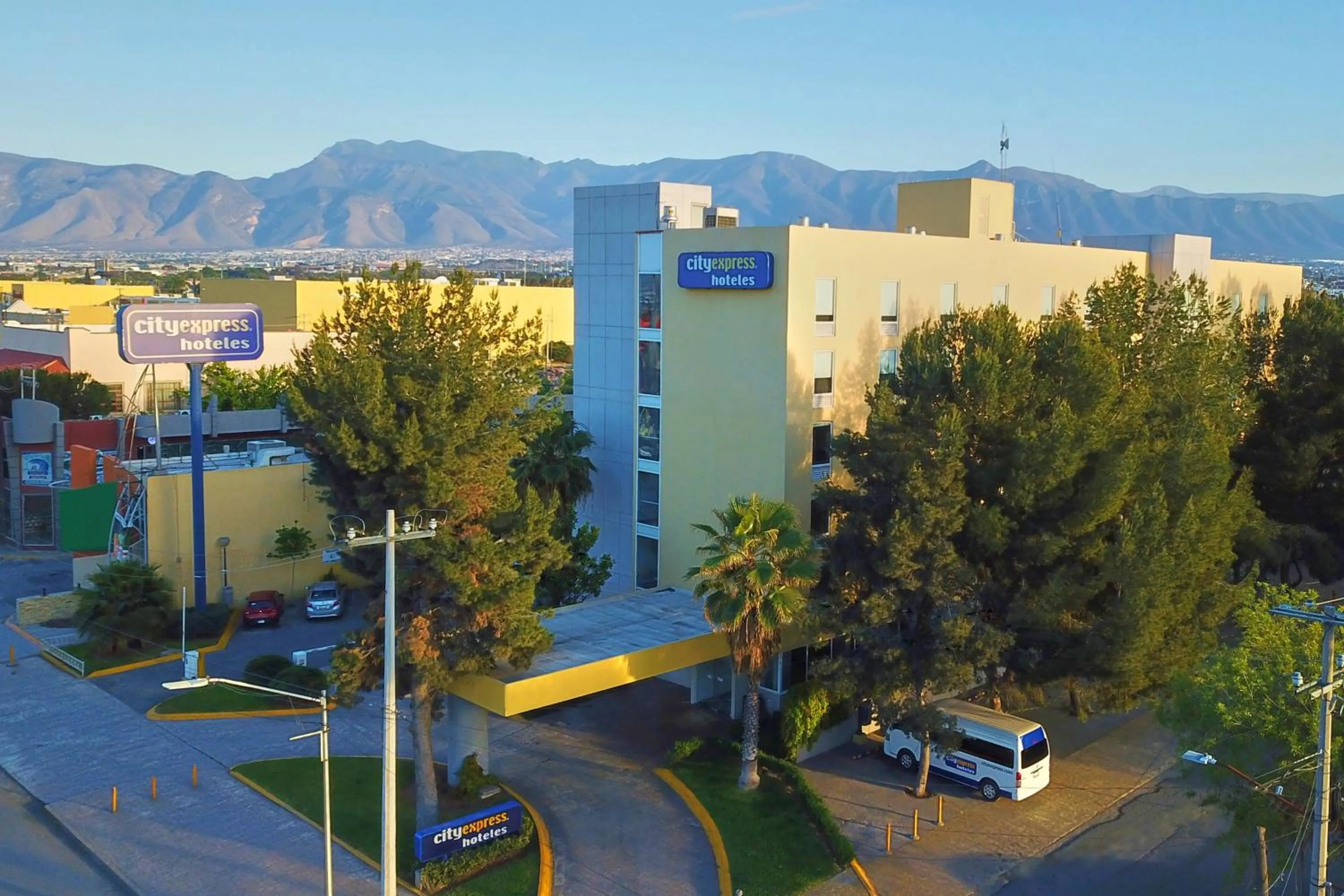 Property building in City Express by Marriott Saltillo Norte