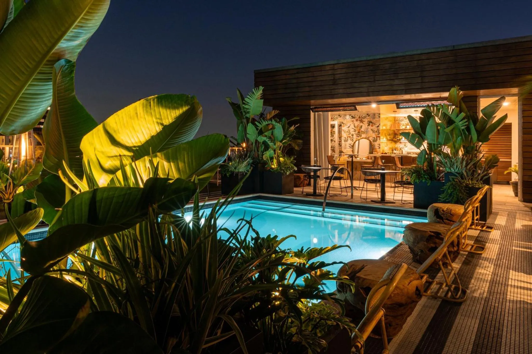 Restaurant/places to eat in Kimpton Hotel Wilshire by IHG