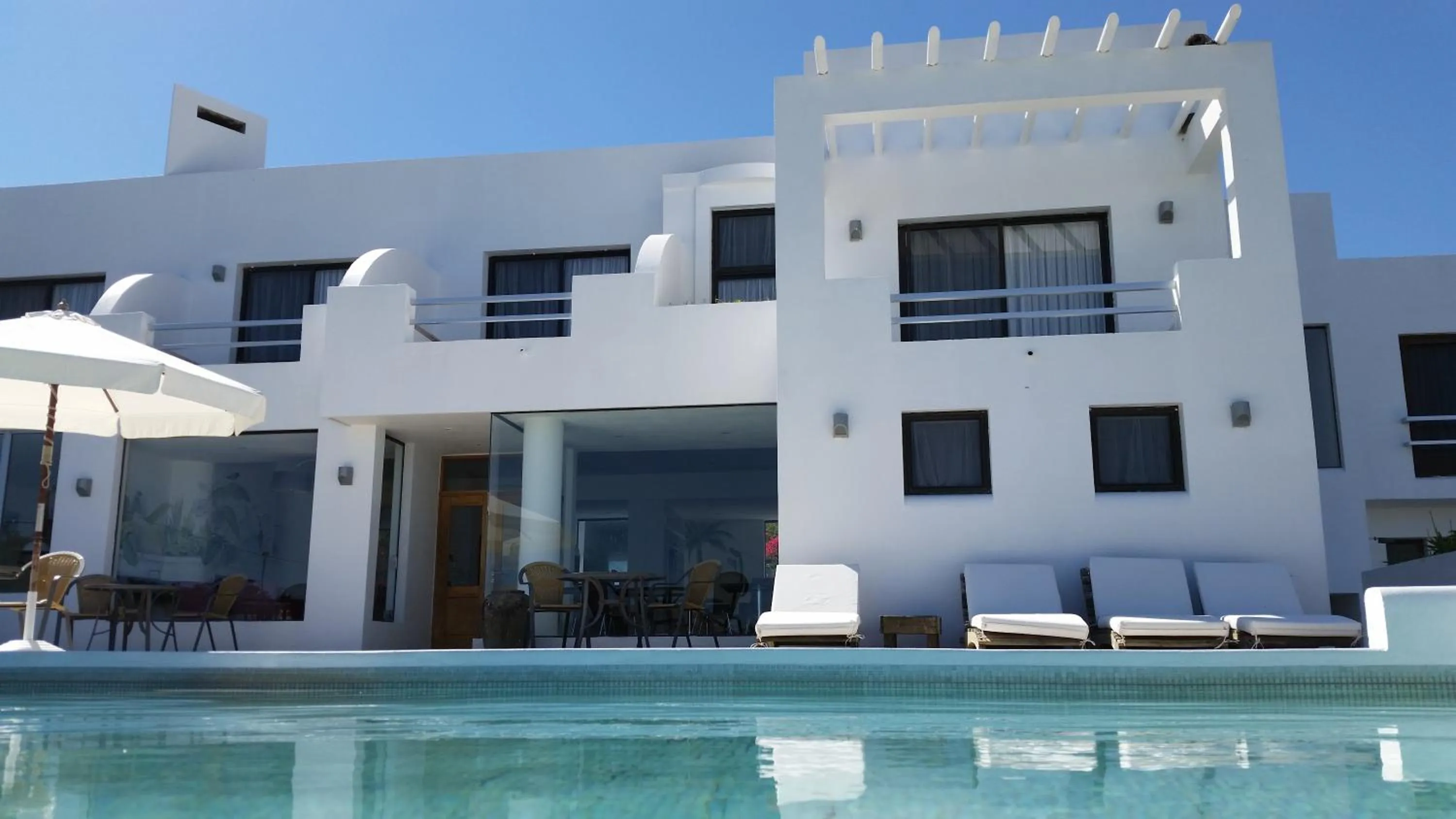 Property building in Posada de los Pajaros