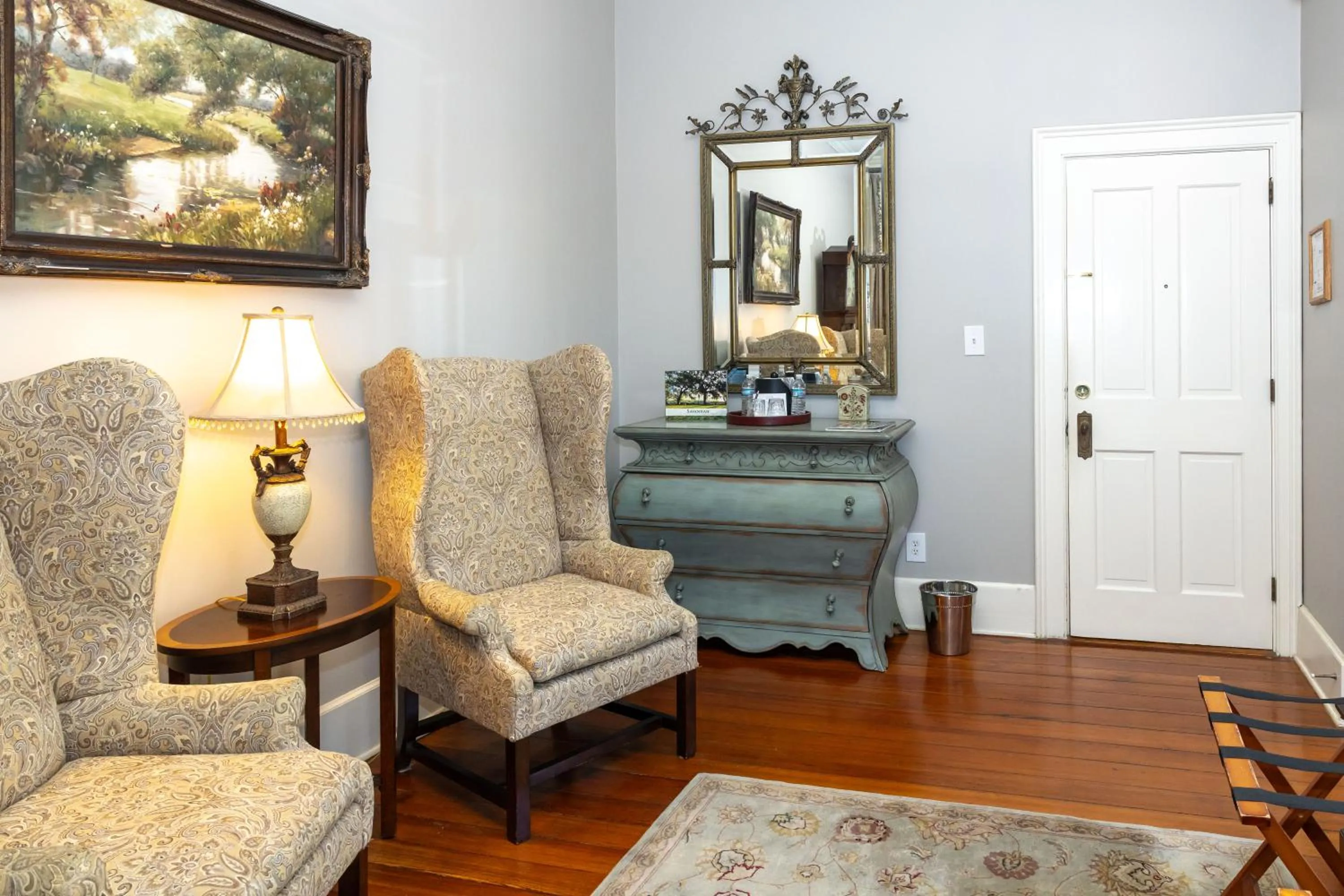 Seating area in Eliza Thompson House, Historic Inns of Savannah Collection