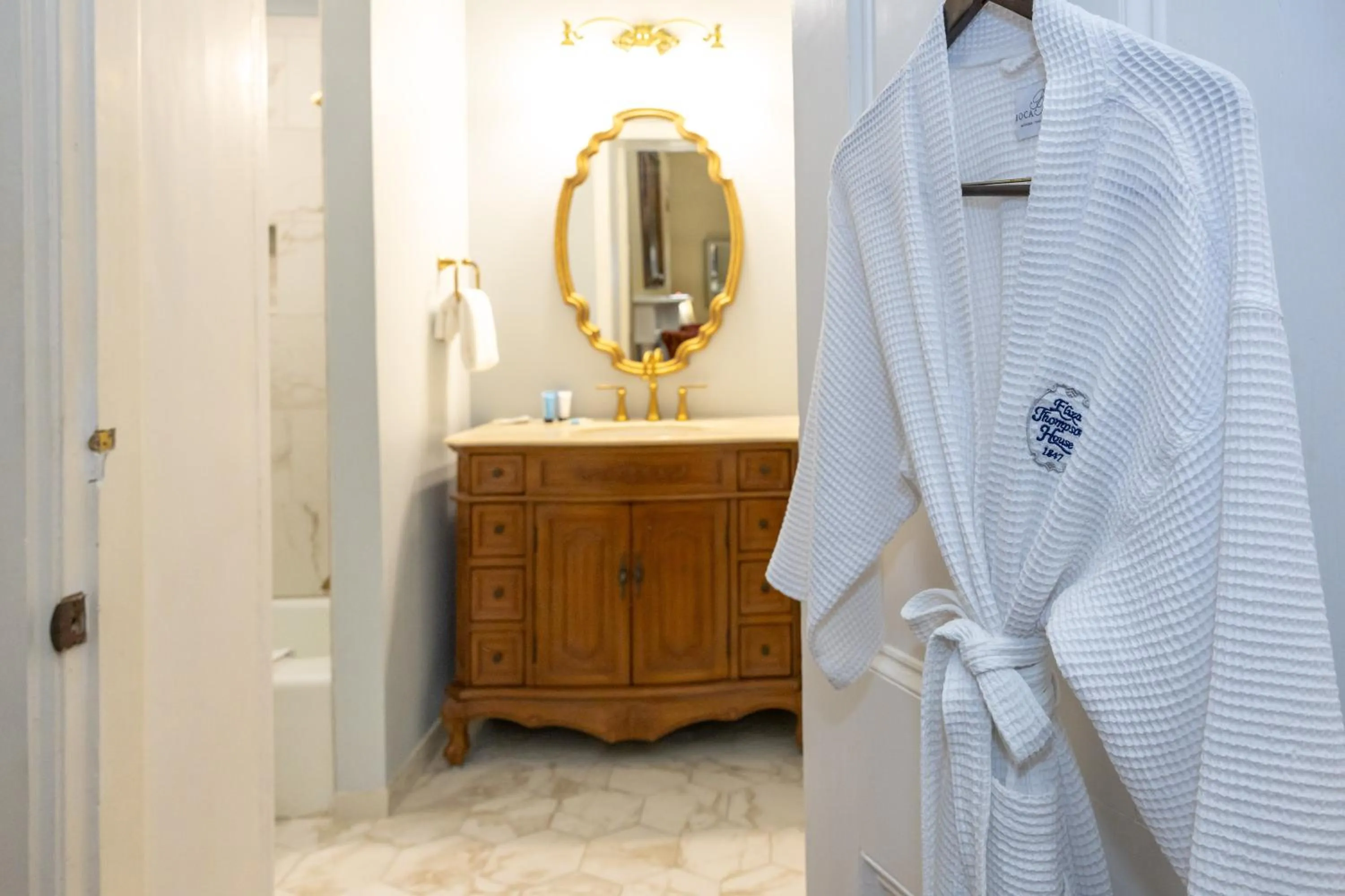 Bathroom in Eliza Thompson House, Historic Inns of Savannah Collection