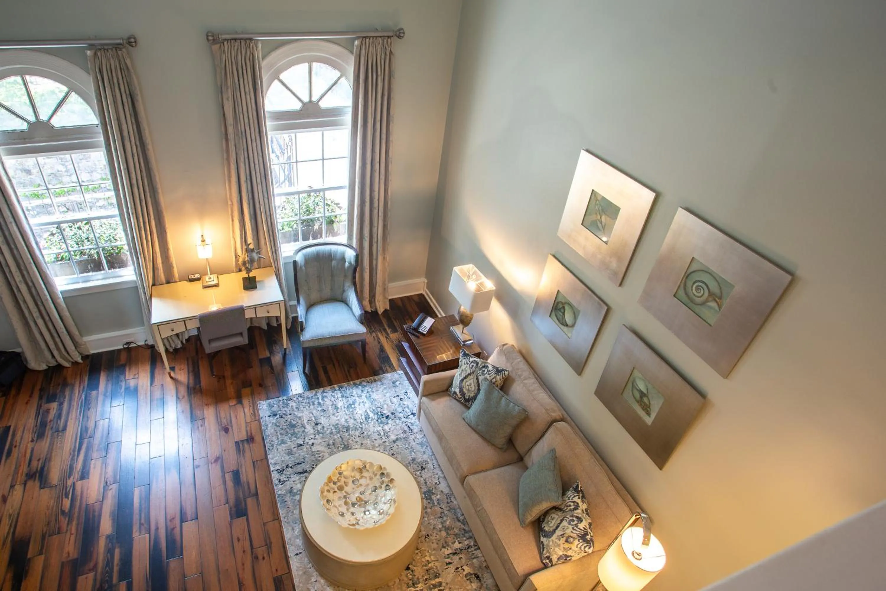 Seating area in Olde Harbour Inn, Historic Inns of Savannah Collection