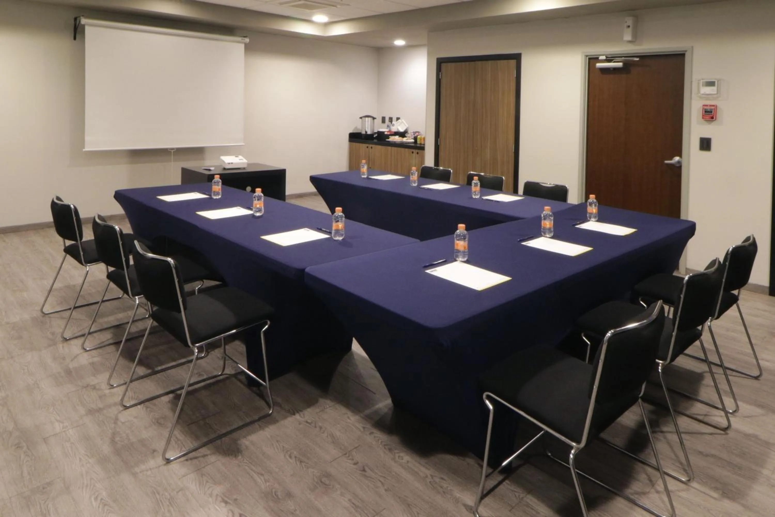 Meeting/conference room in City Express by Marriott Chihuahua