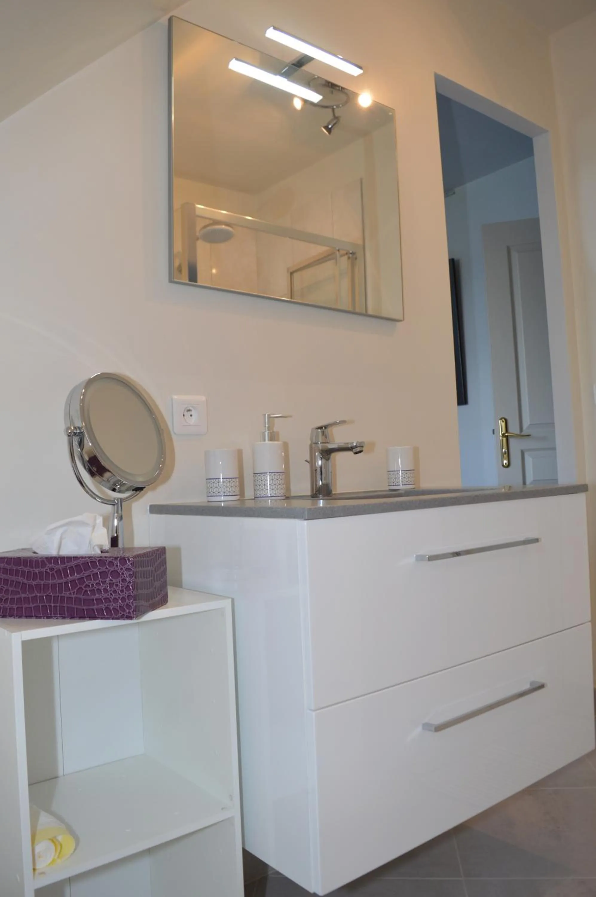 Bathroom in Le Clos du Vieux Port