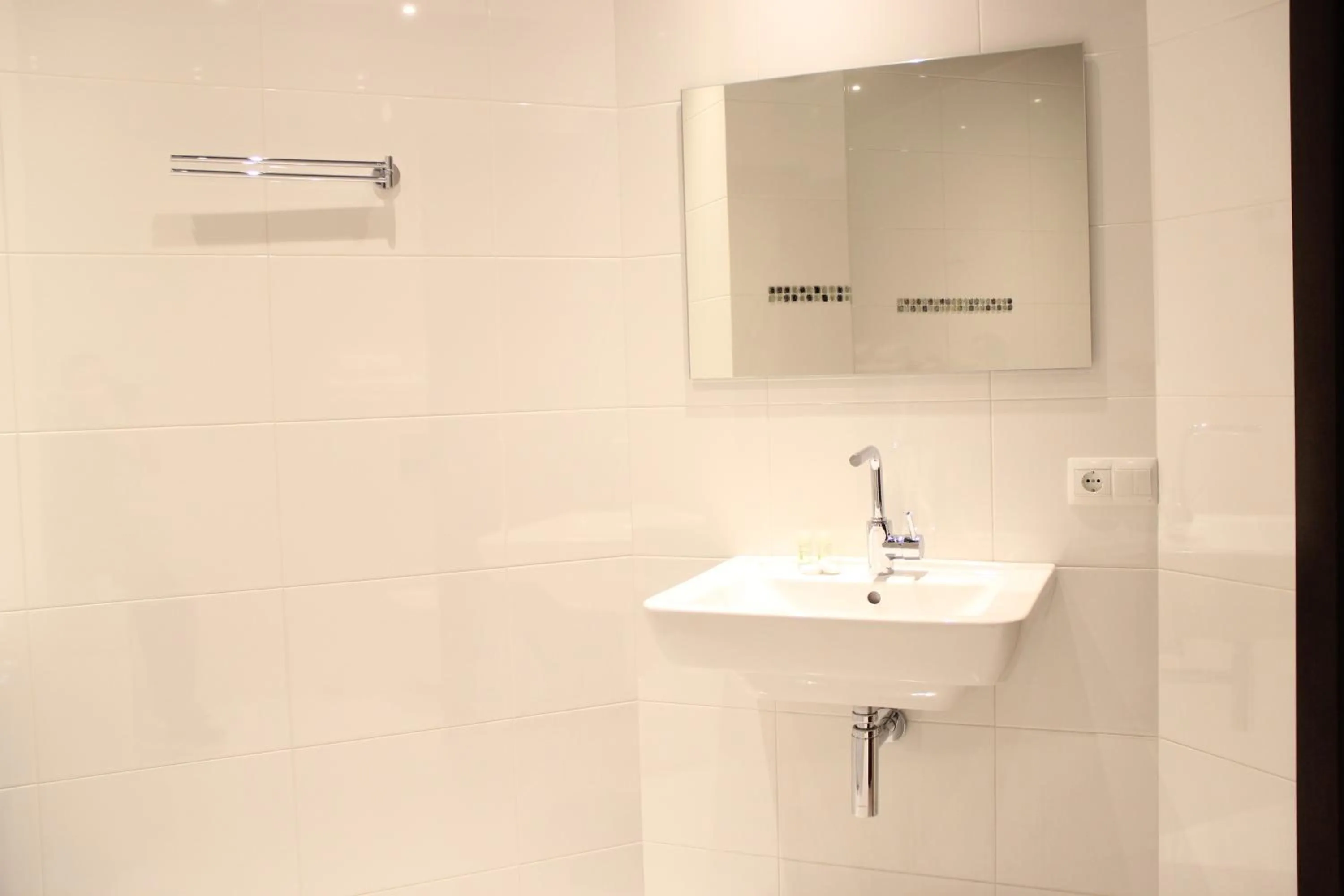 Bathroom in Superior Apartments