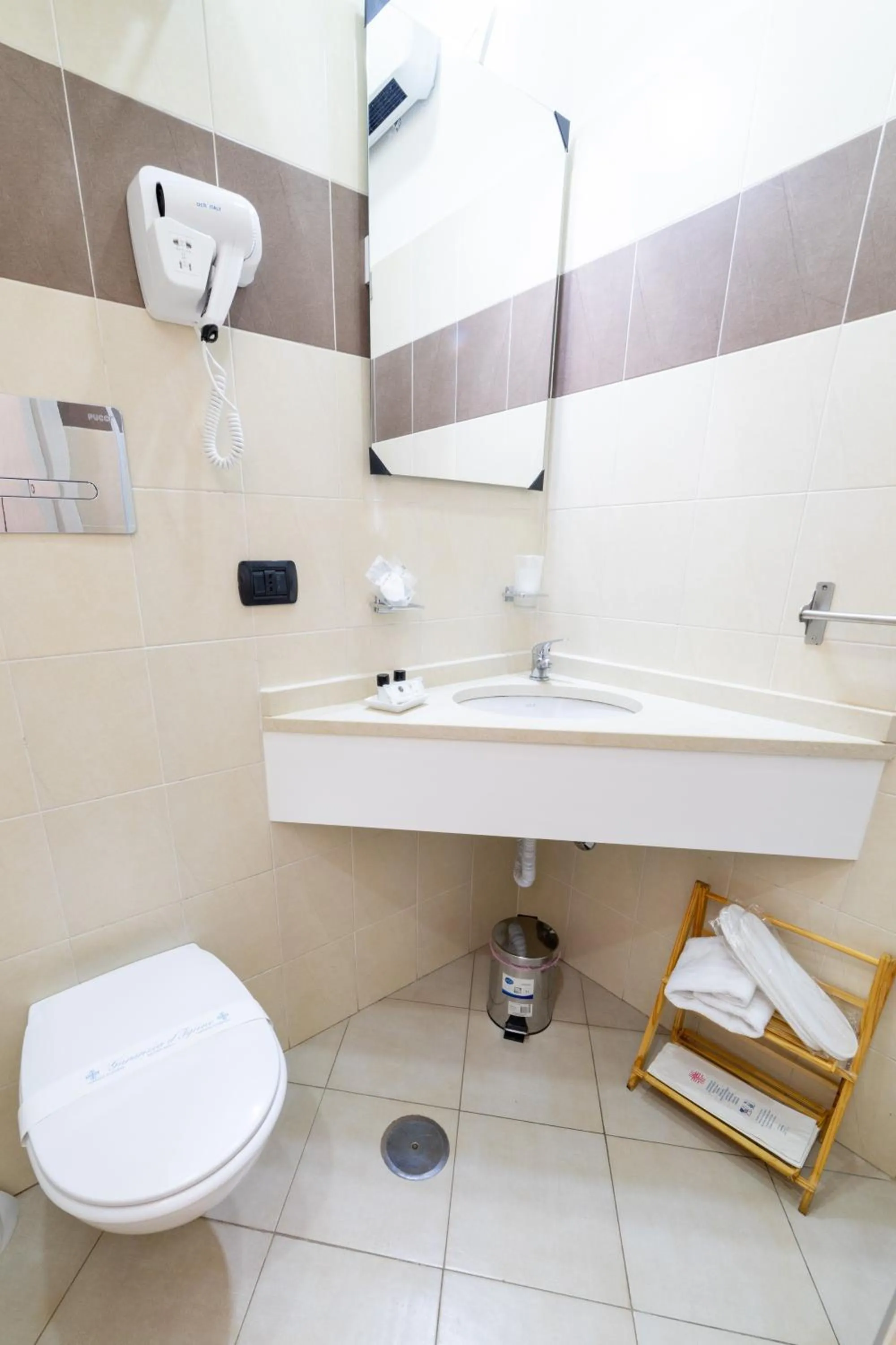 Bathroom in Annunziata Bed and Breakfast