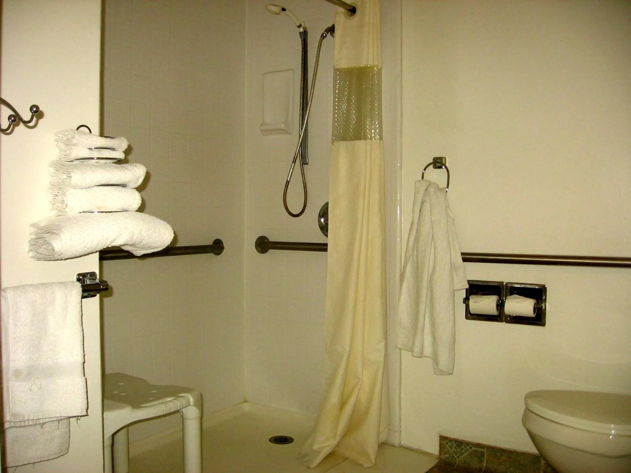 Bathroom in Travelodge by Wyndham Red Bluff South of Redding