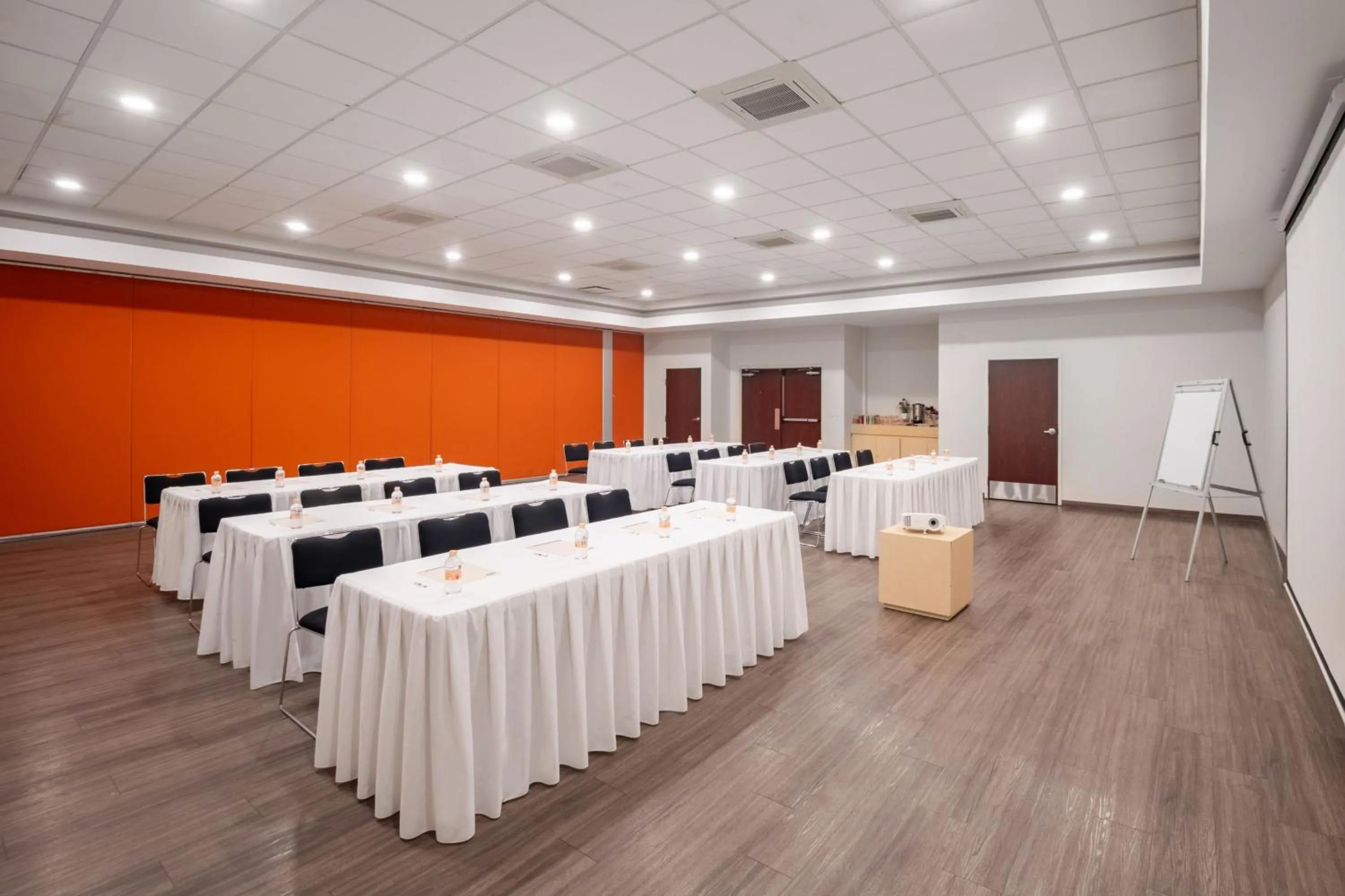 Meeting/conference room in City Express by Marriott Silao Aeropuerto