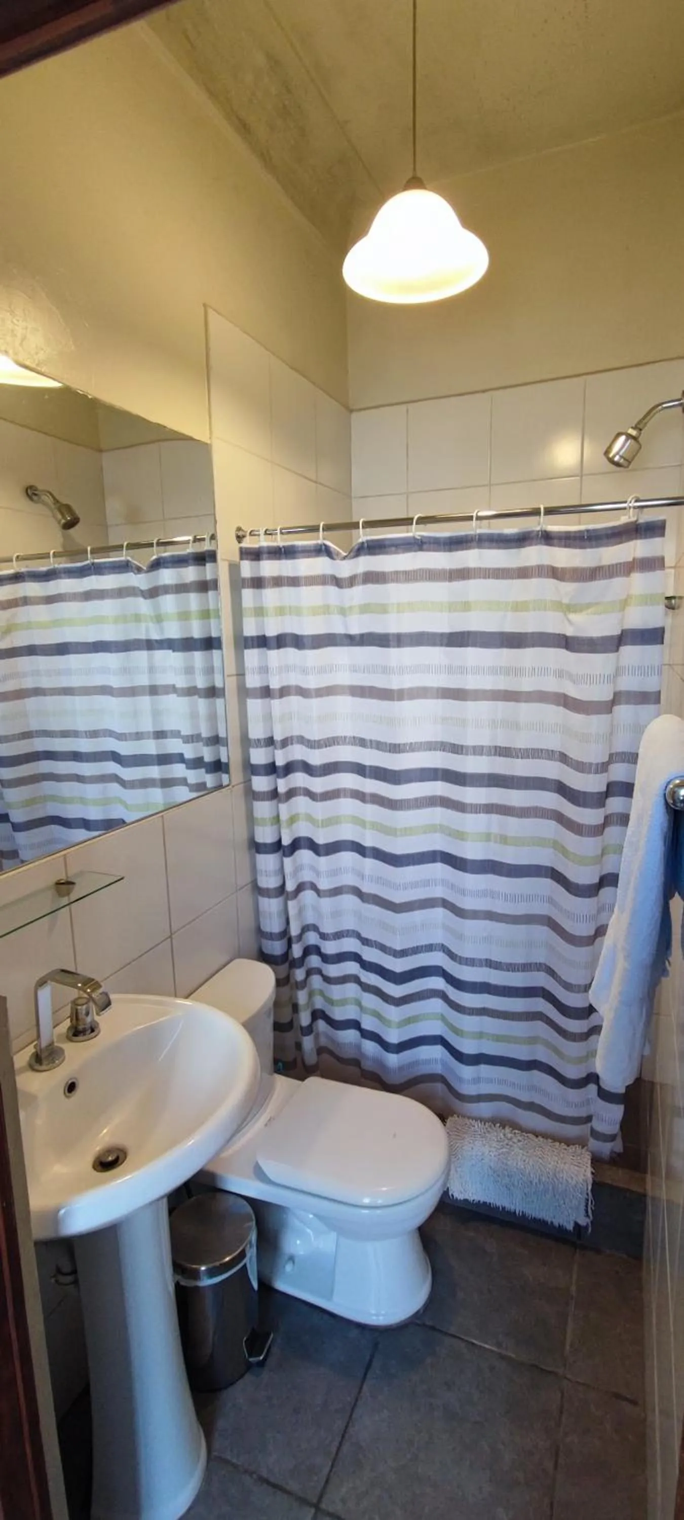 Bathroom in Flying Dog Hostel Arequipa