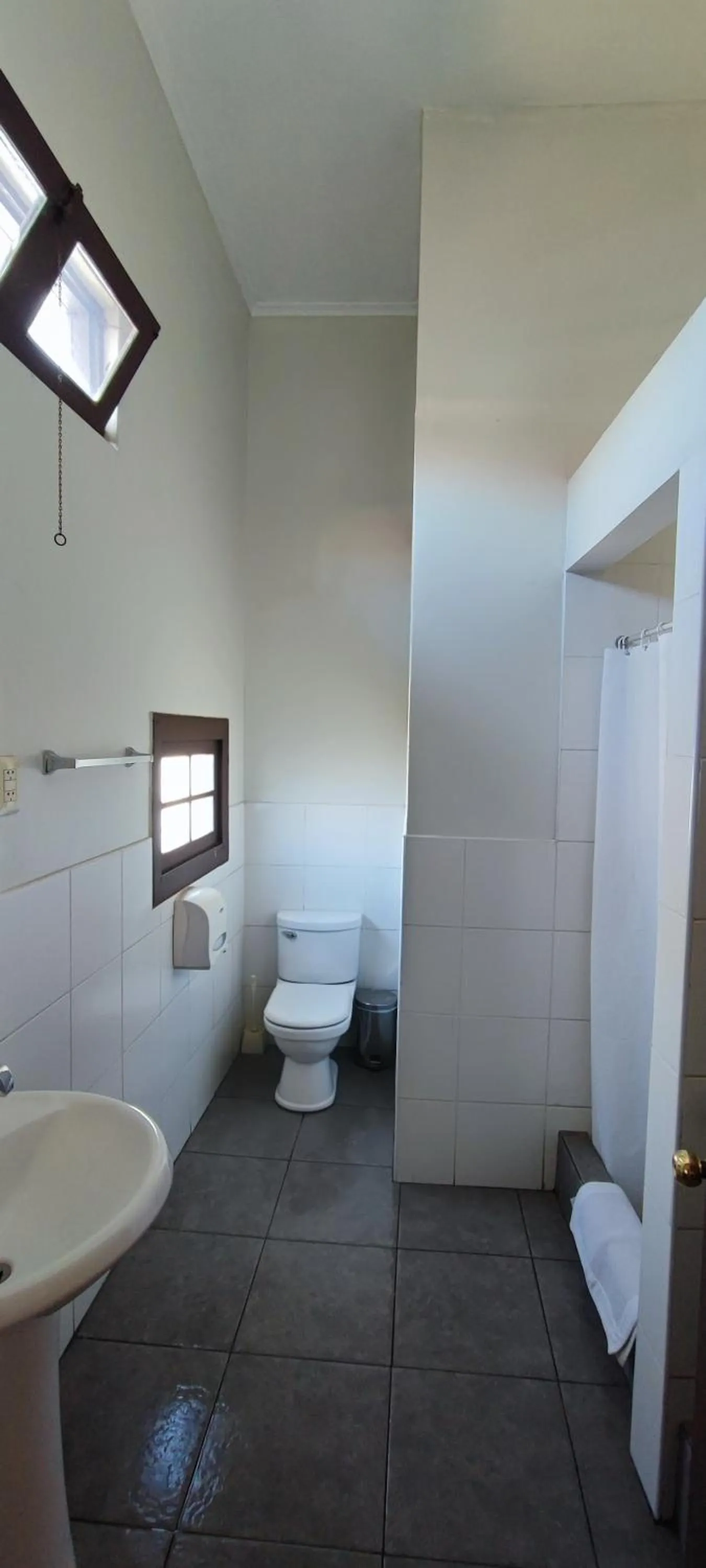 Bathroom in Flying Dog Hostel Arequipa