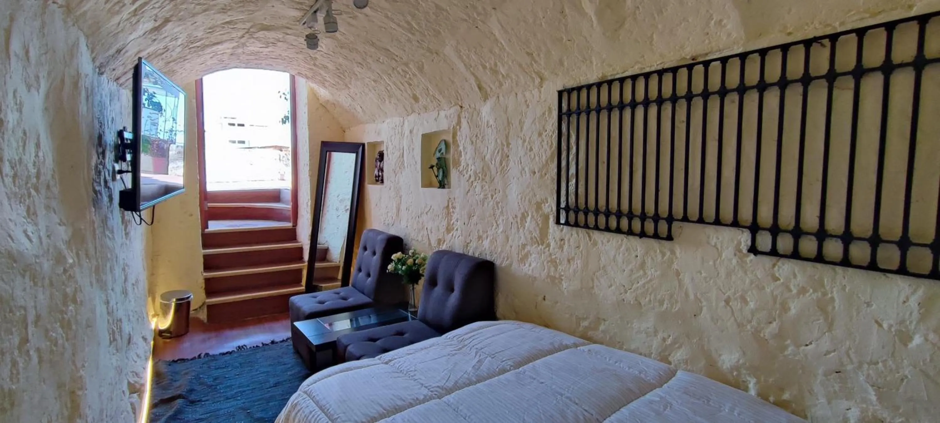Photo of the whole room, Bed in Flying Dog Hostel Arequipa