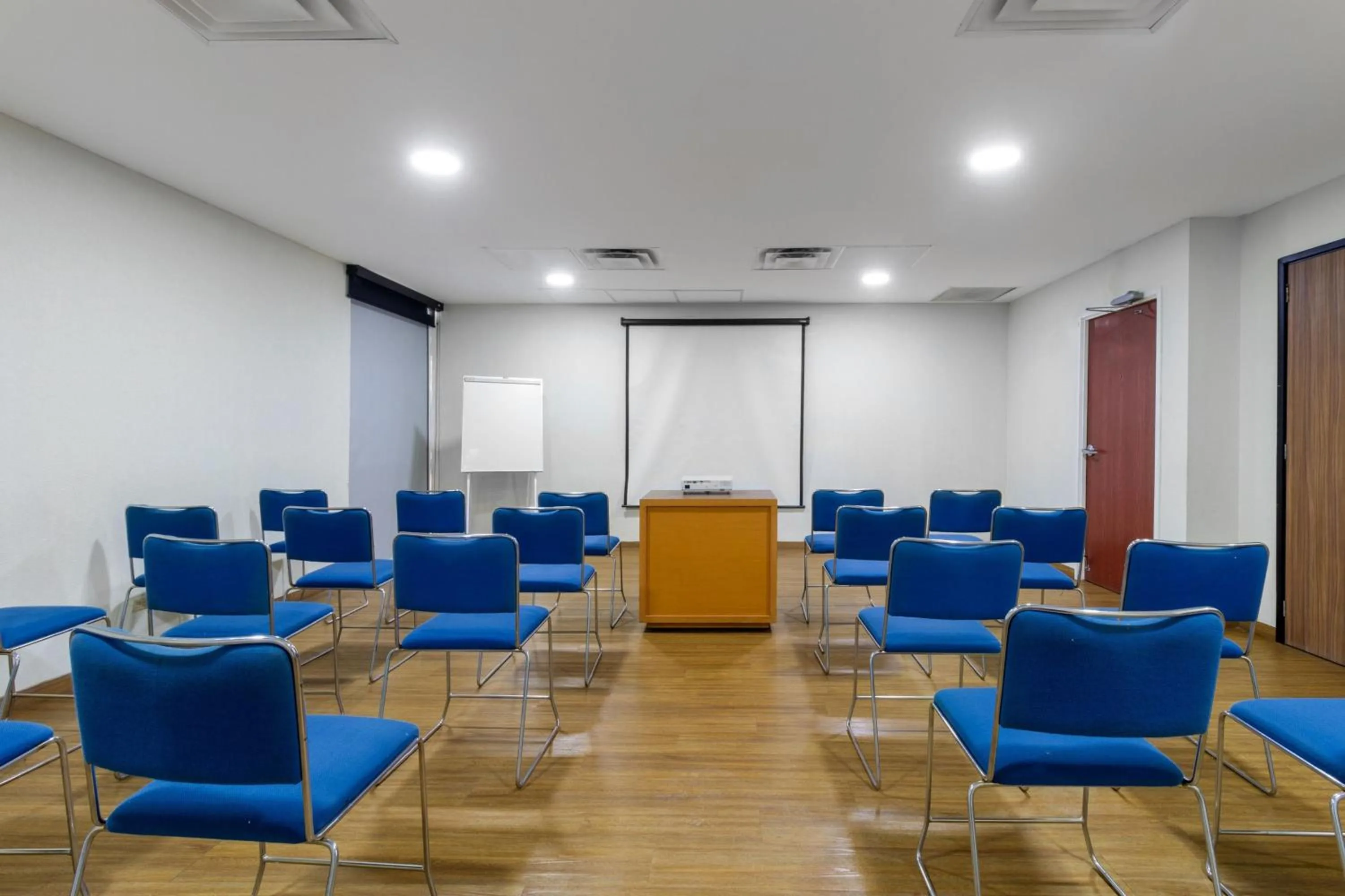 Meeting/conference room in City Express by Marriott Tuxtla Gutiérrez