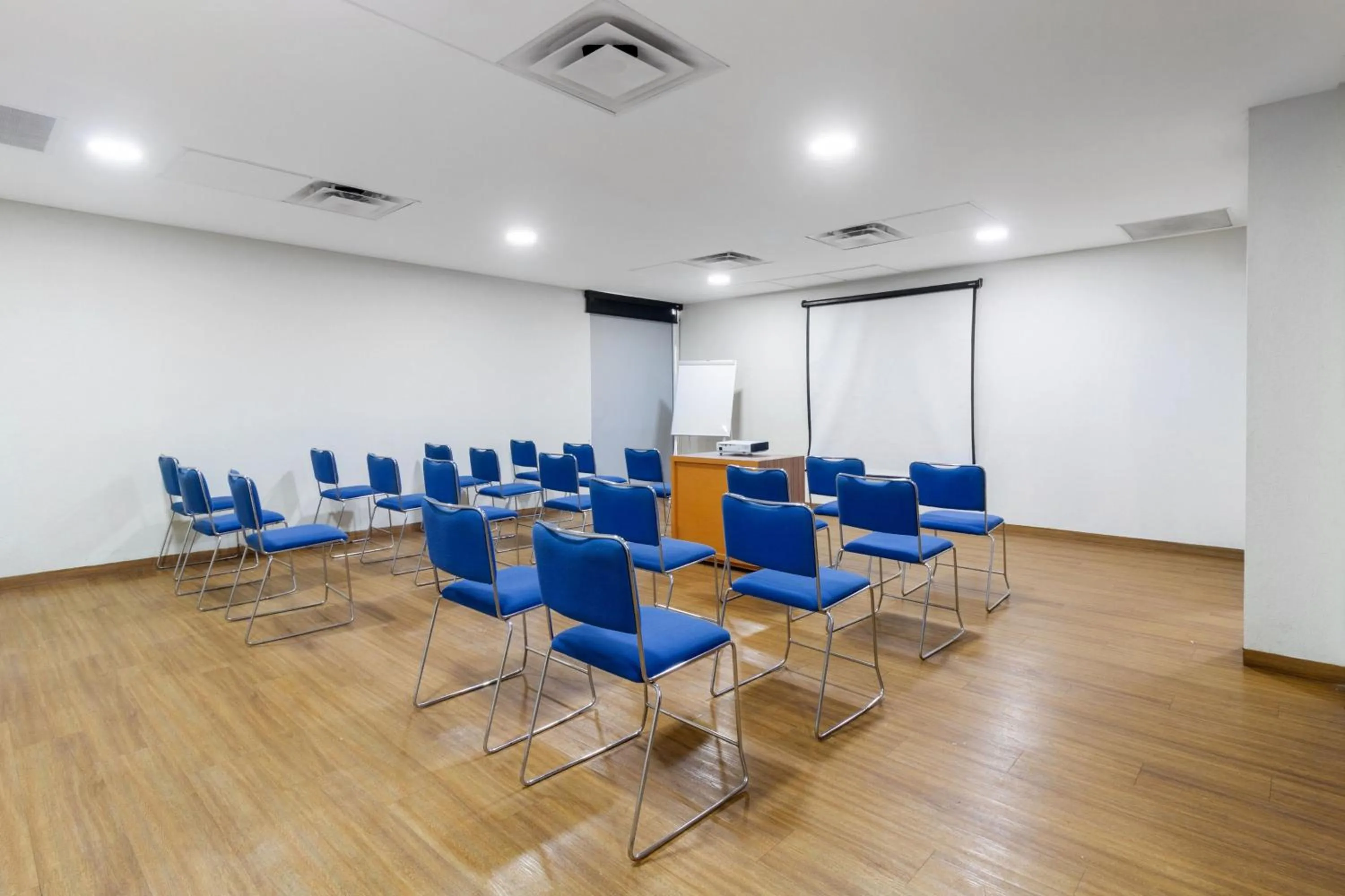 Meeting/conference room in City Express by Marriott Tuxtla Gutiérrez