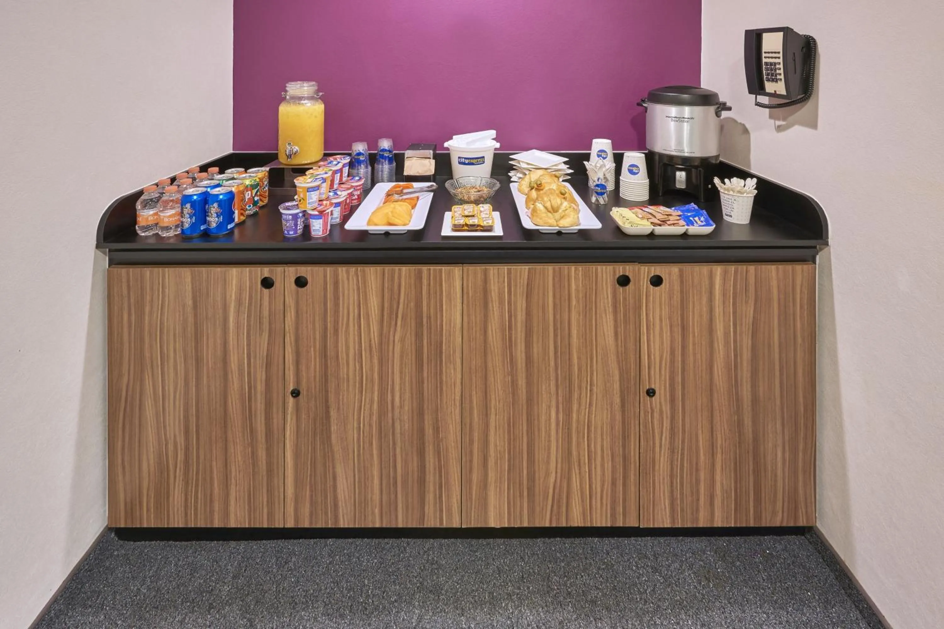 Meeting/conference room in City Express by Marriott Tampico