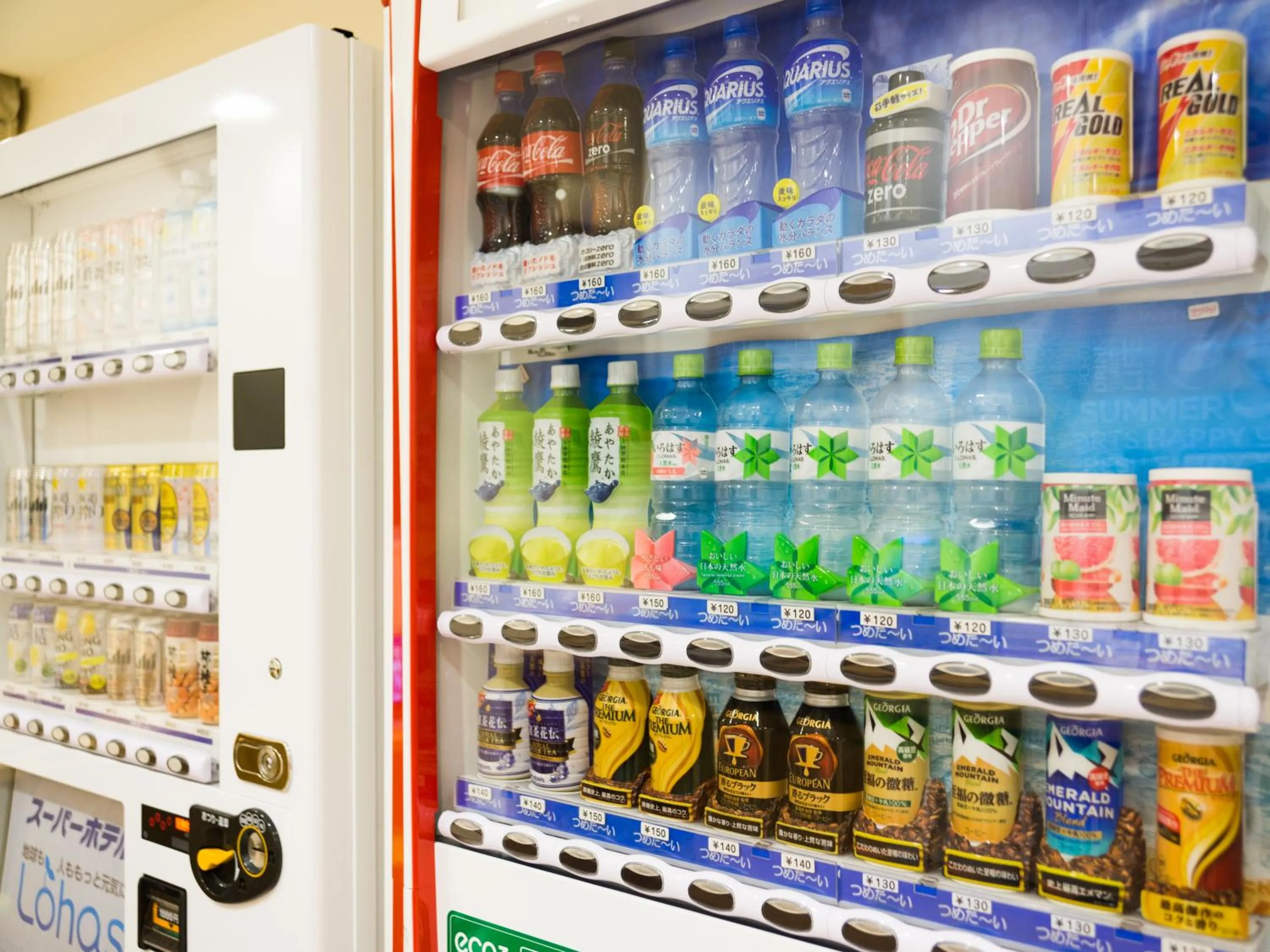 vending machine in Super Hotel Tokyo Nihombashi Mitsukoshimae