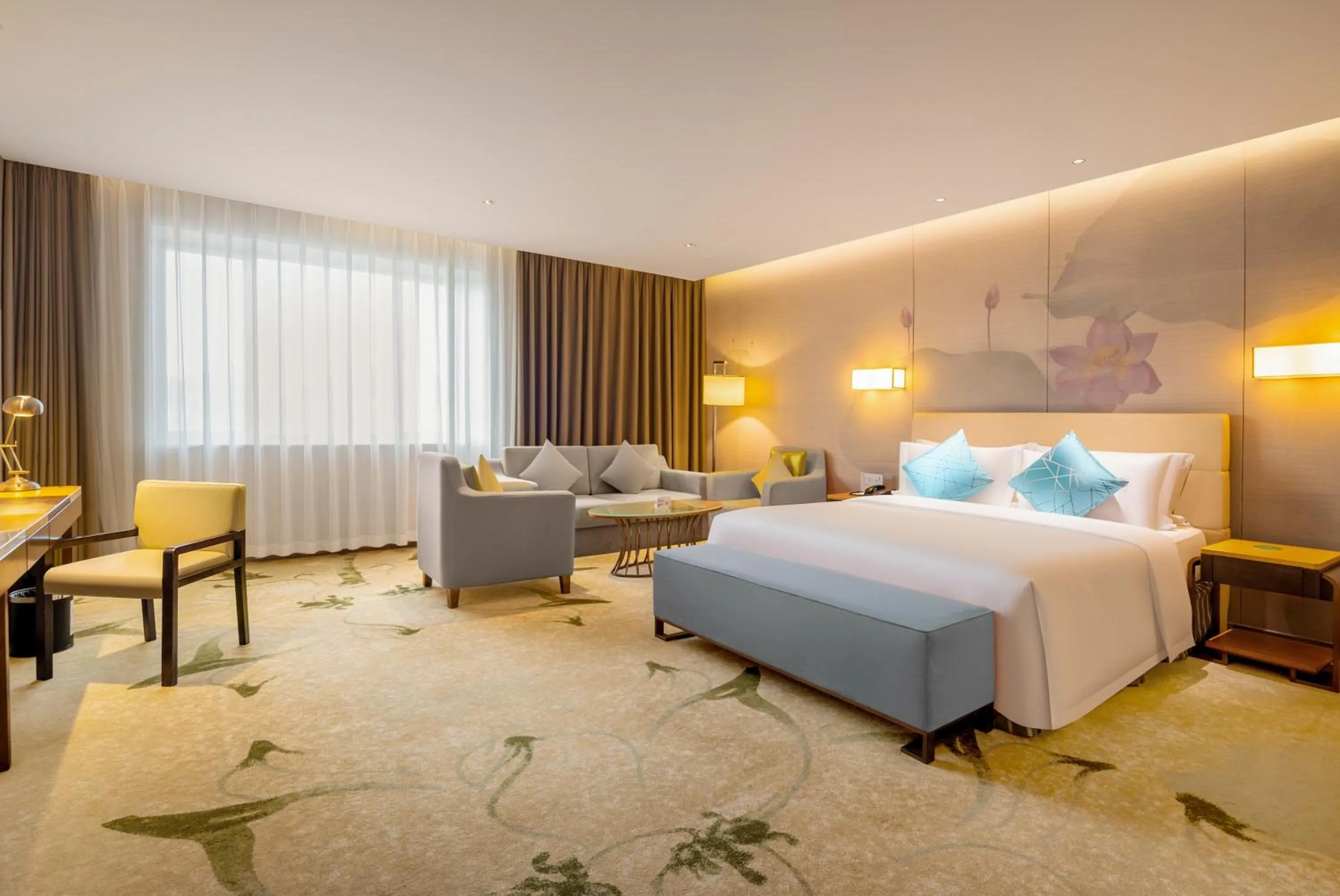 Bed in Guanganmen Grand Metropark Hotel Beijing