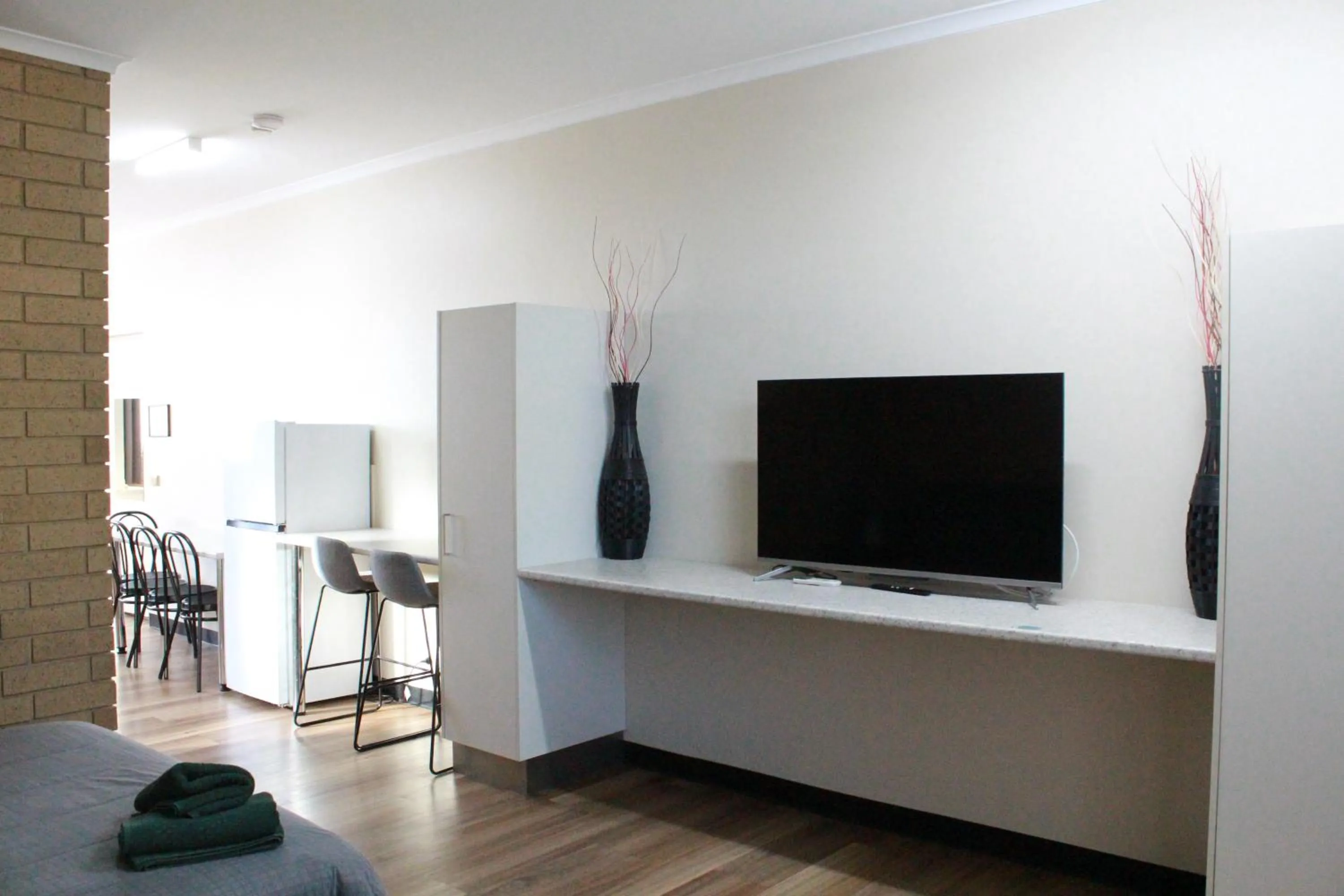 Moe Motor Inn - Contactless 24 hour Checkinn Available