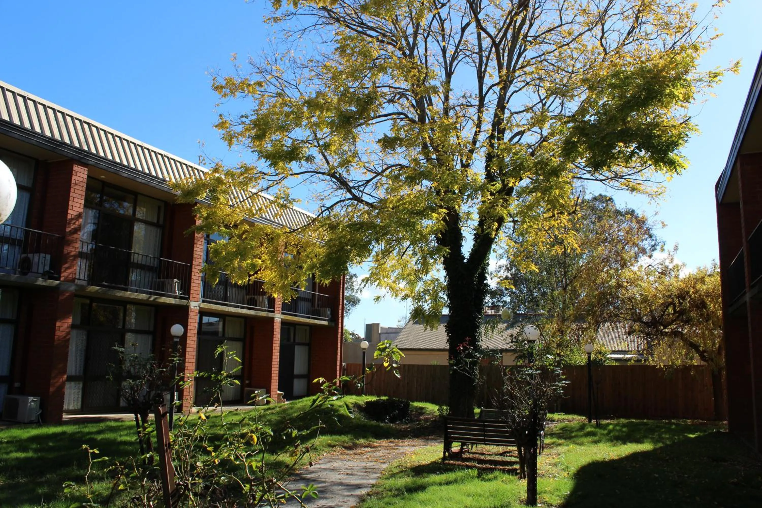 Moe Motor Inn - Contactless 24 hour Checkinn Available