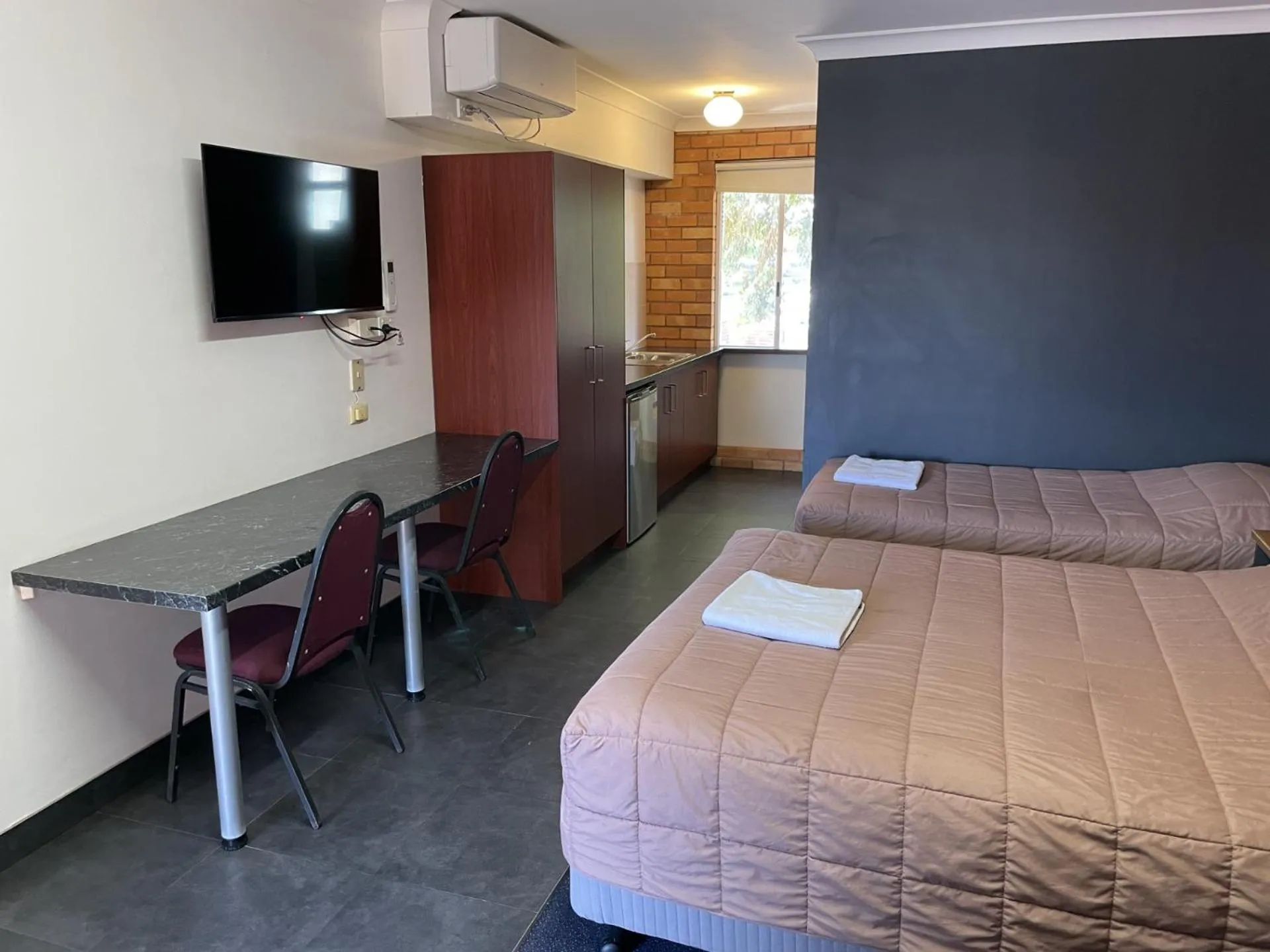 Bed in Homestead Motel