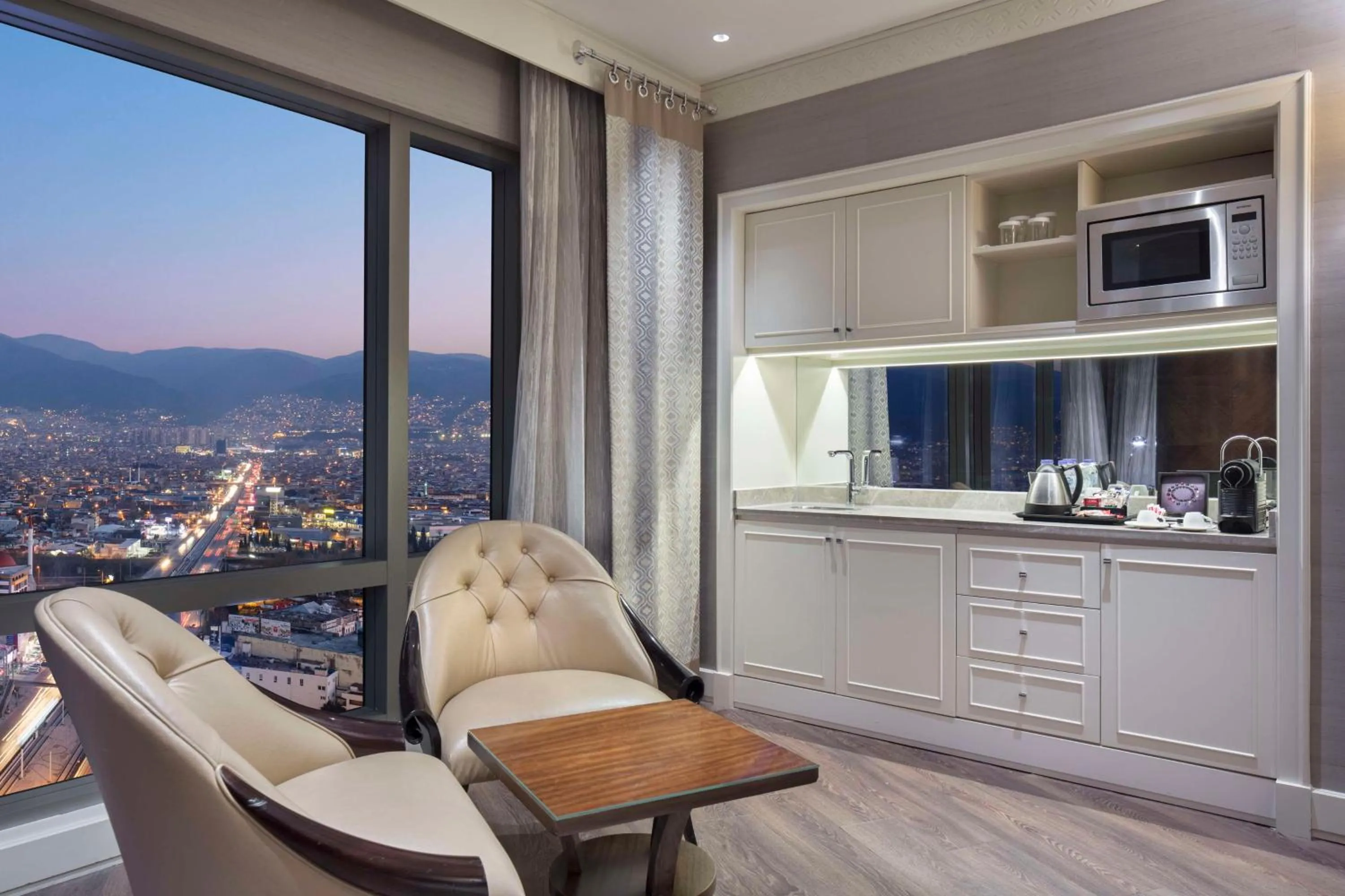Kitchen or kitchenette in Hilton Bursa Convention Center & Spa
