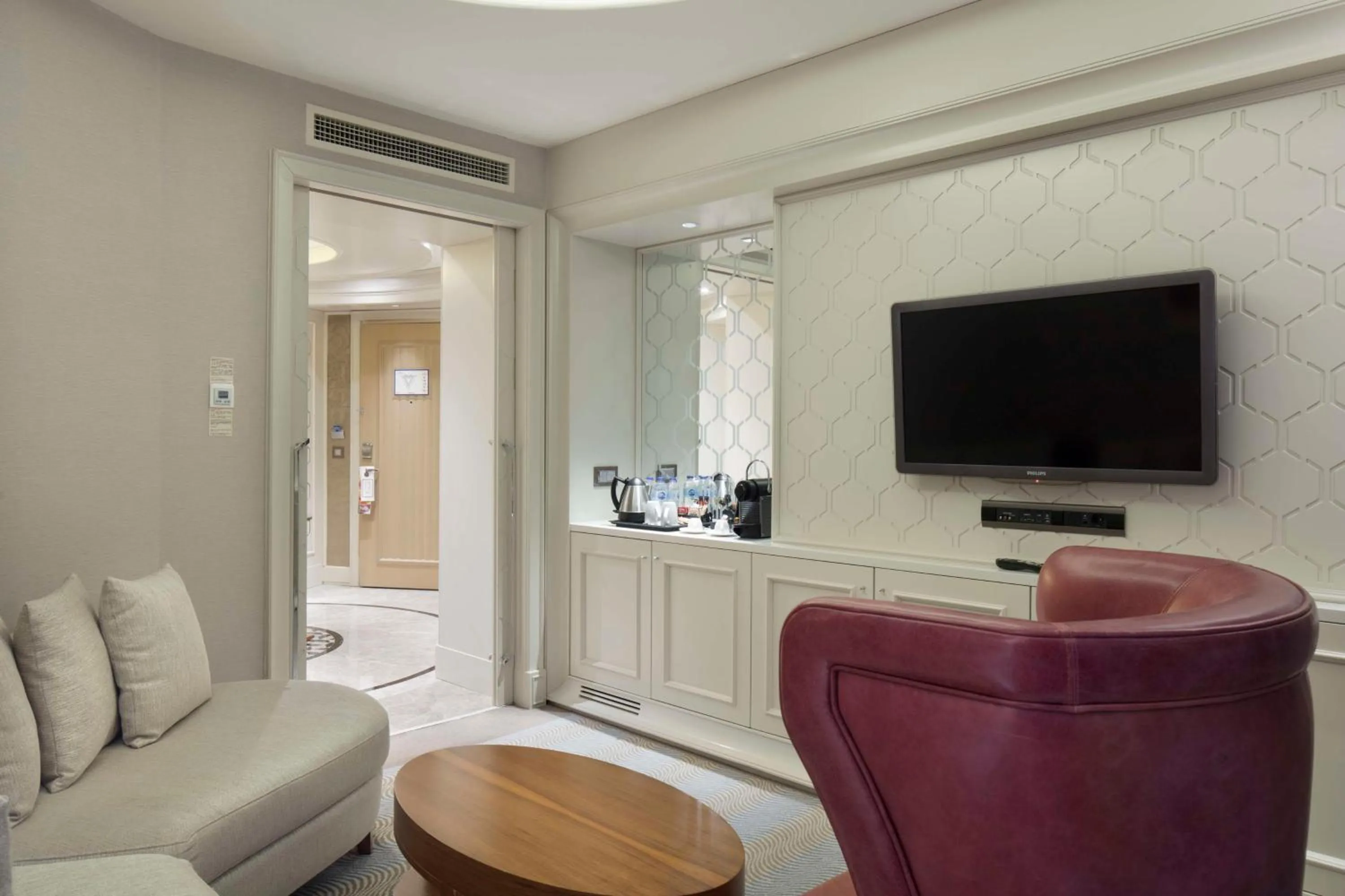 Living room in Hilton Bursa Convention Center & Spa