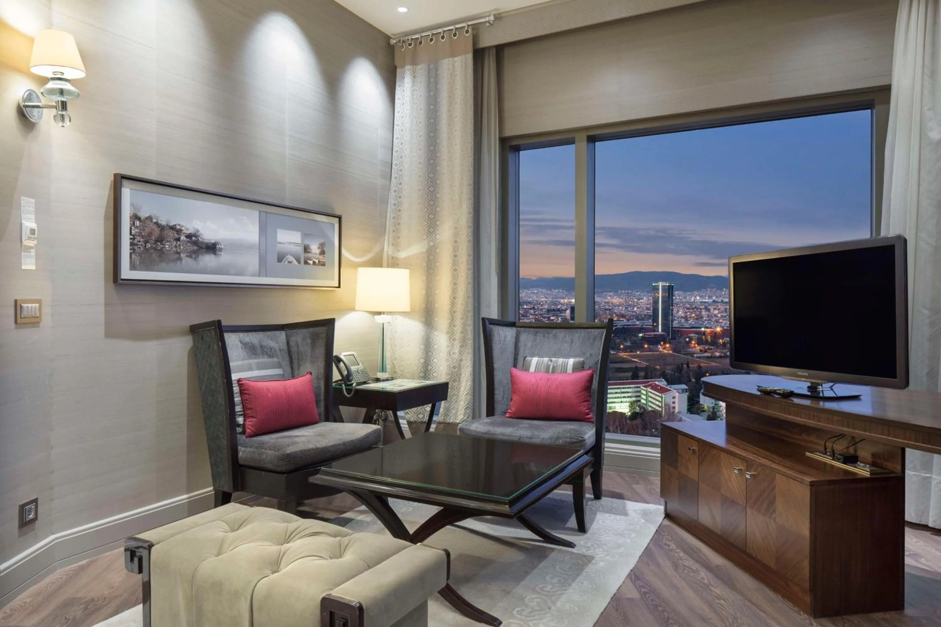 Living room in Hilton Bursa Convention Center & Spa