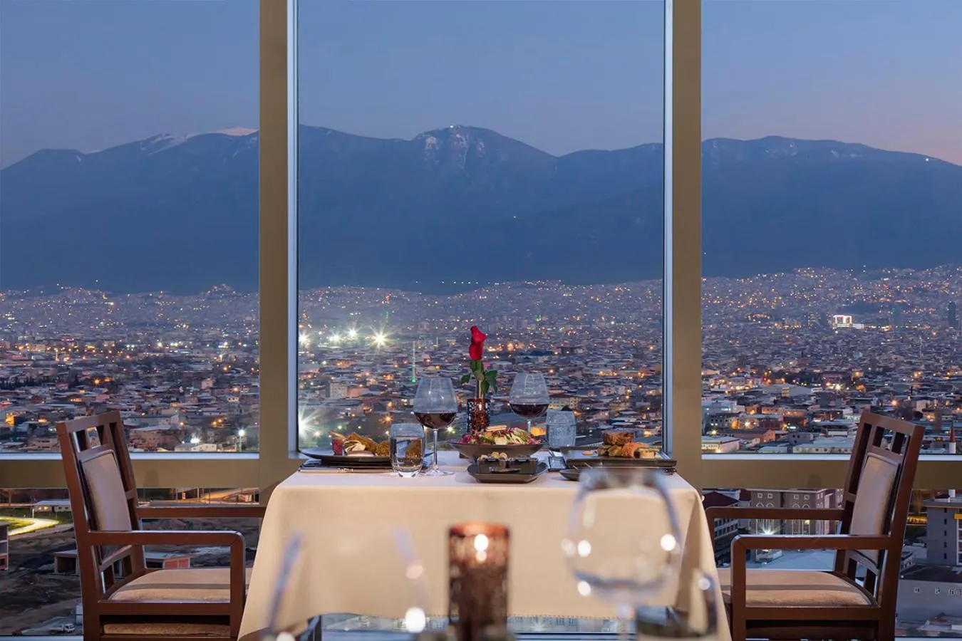 Restaurant/places to eat in Hilton Bursa Convention Center & Spa