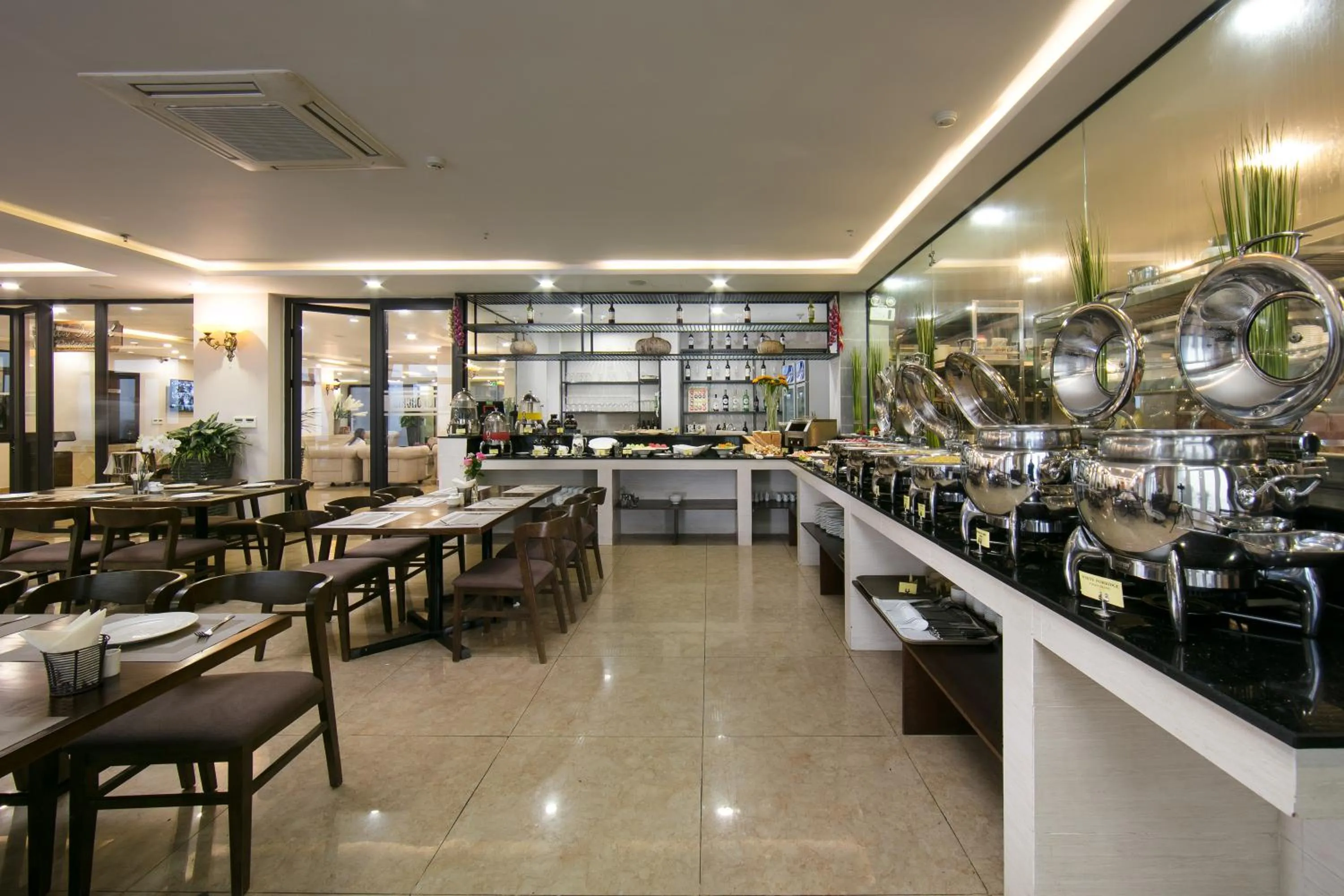 Restaurant/places to eat in Azure Sapa Hotel
