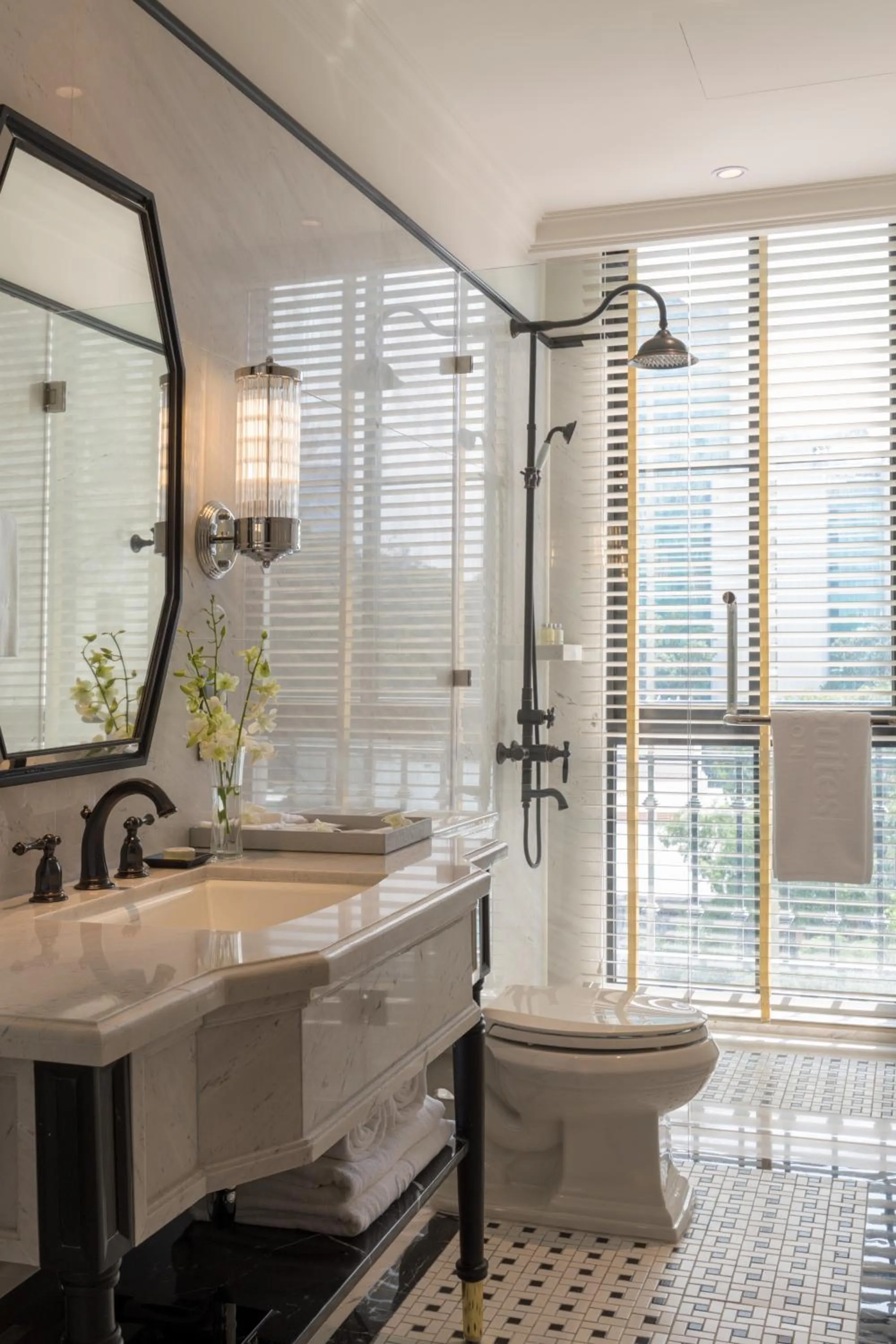 Toilet in Bach Suites Saigon, a Member of Design Hotels