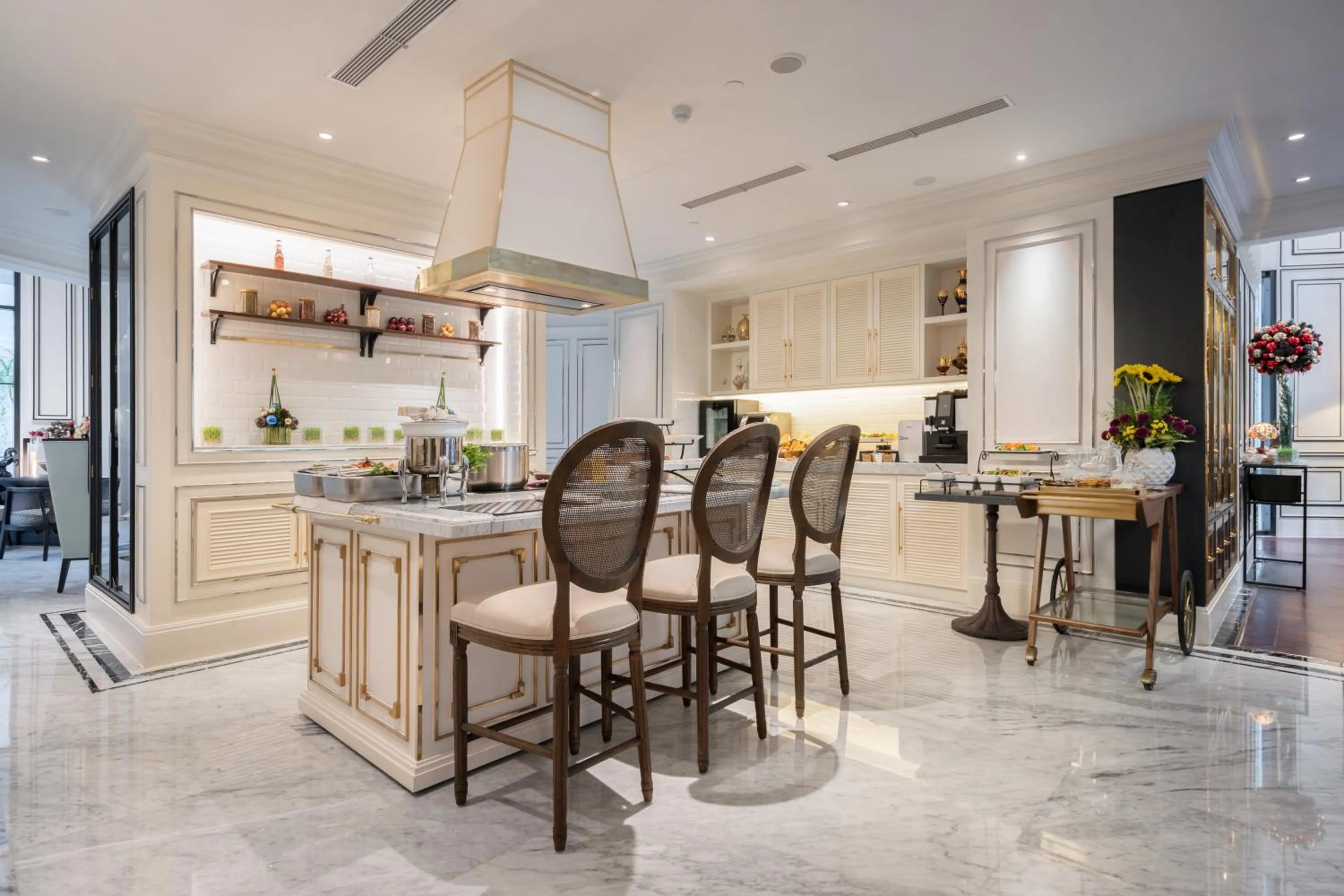 Restaurant/places to eat in Bach Suites Saigon, a Member of Design Hotels