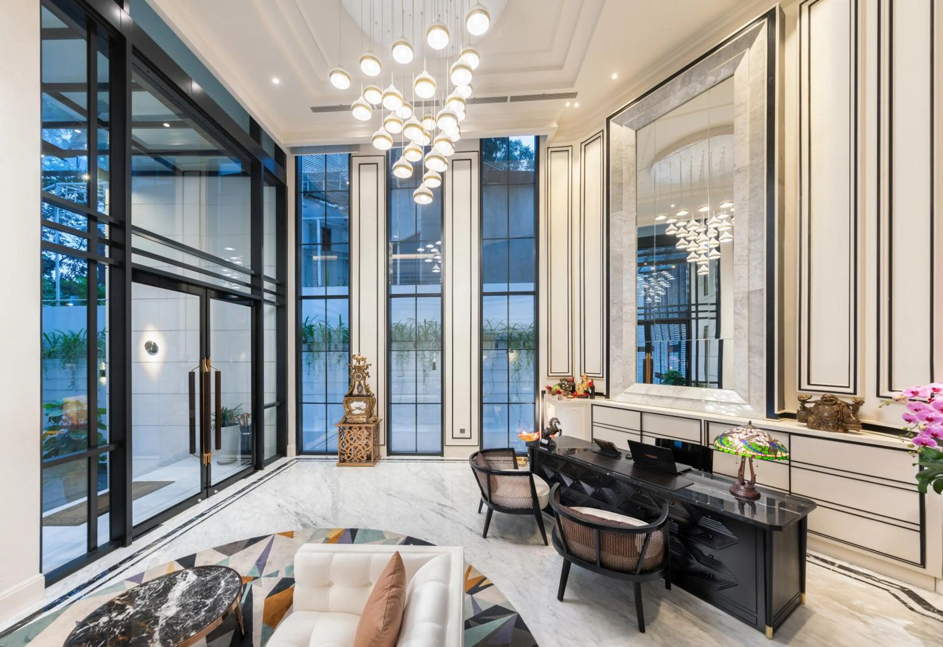 Lobby or reception in Bach Suites Saigon, a Member of Design Hotels