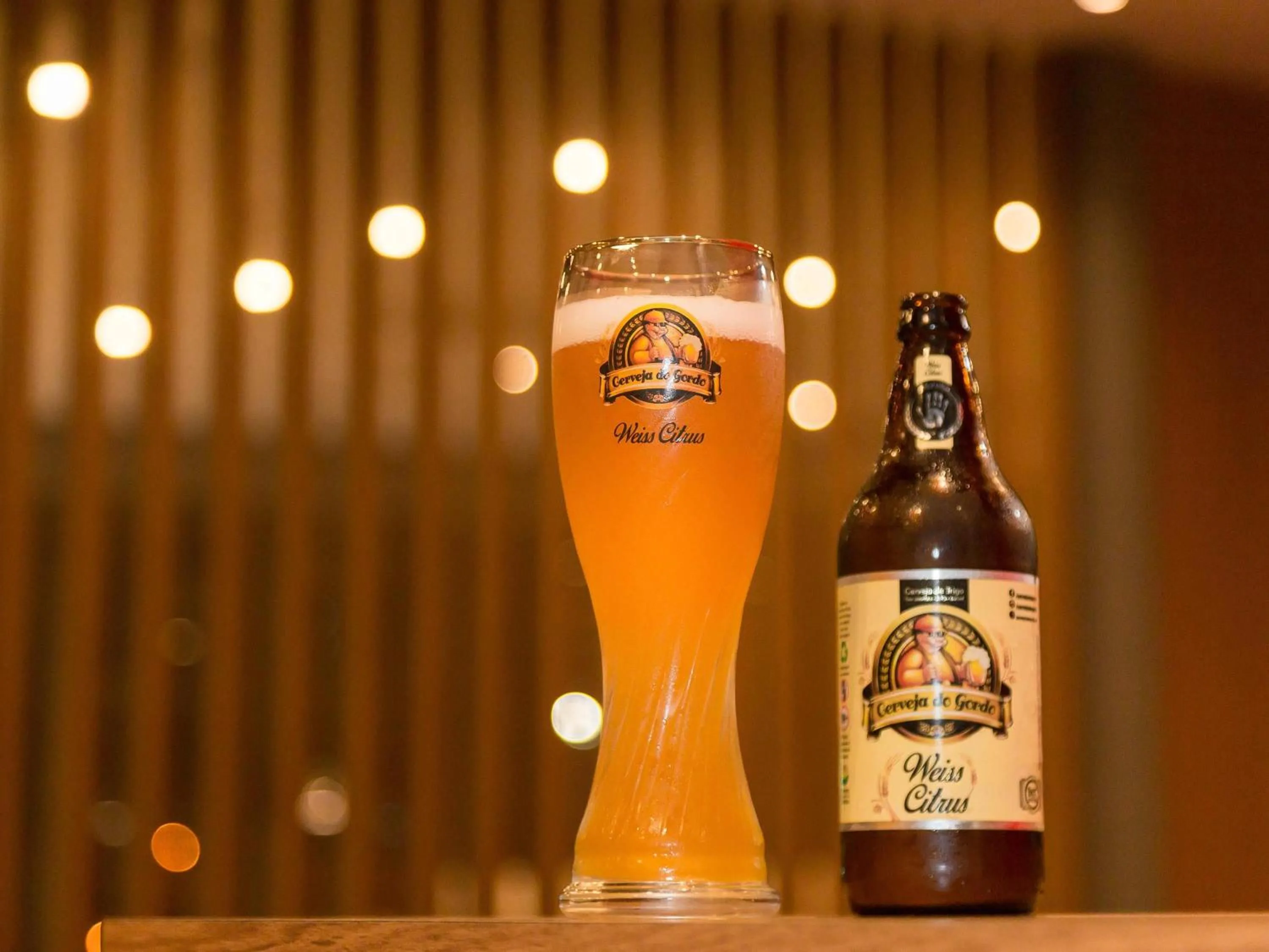 Lounge or bar in Ibis Lorena - Circuito da Fé