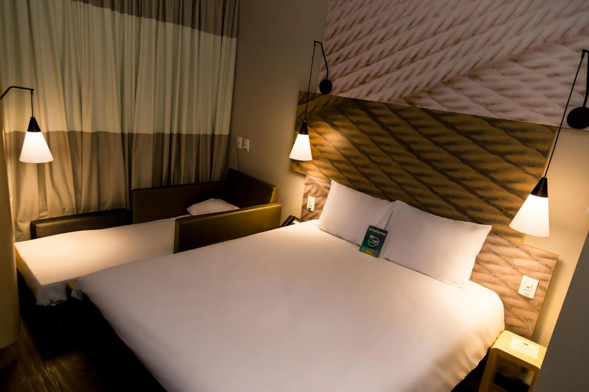 Bed in Ibis Lorena - Circuito da Fé