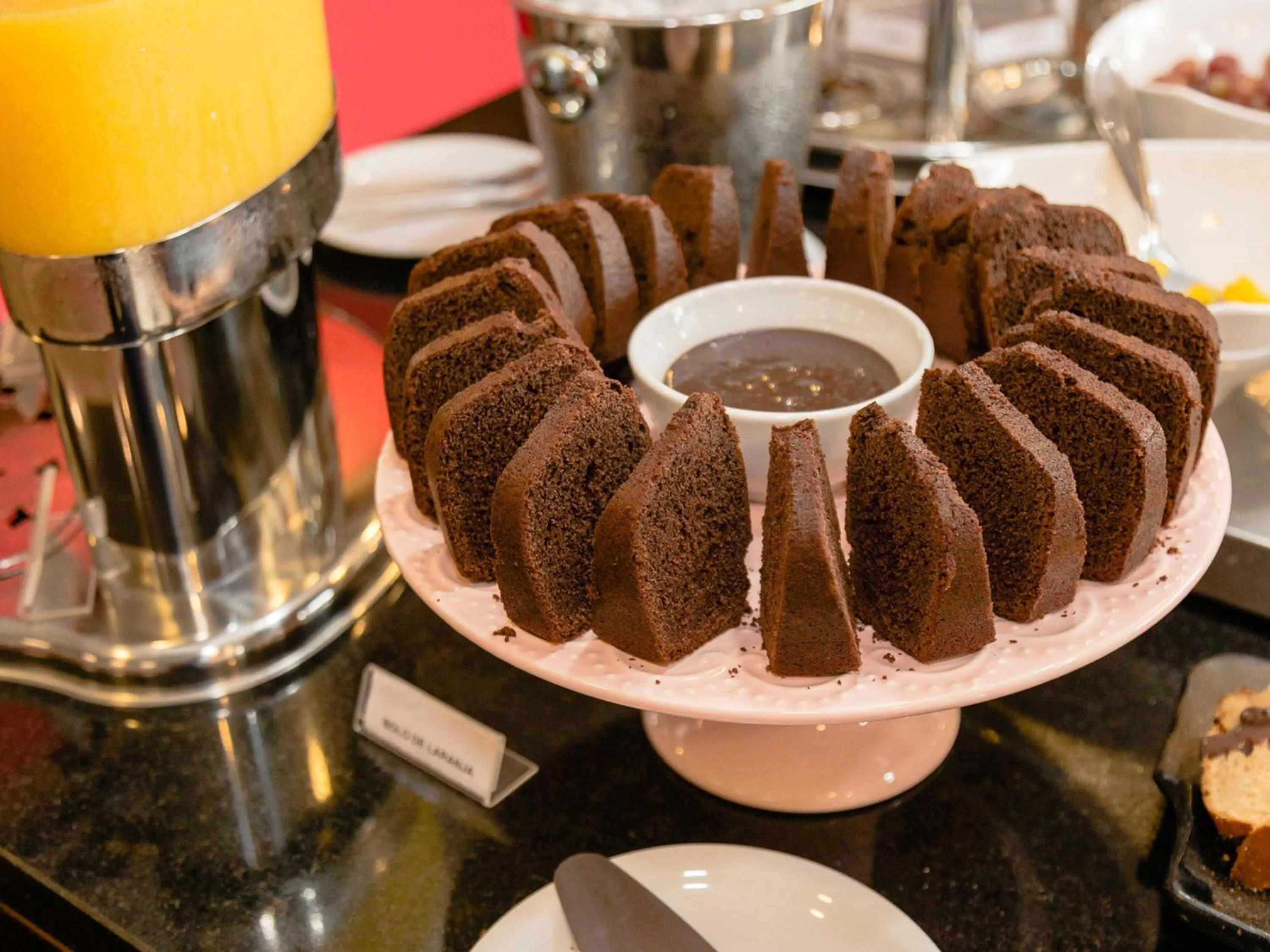 Restaurant/places to eat in Ibis Budget Lorena - Circuito da Fé