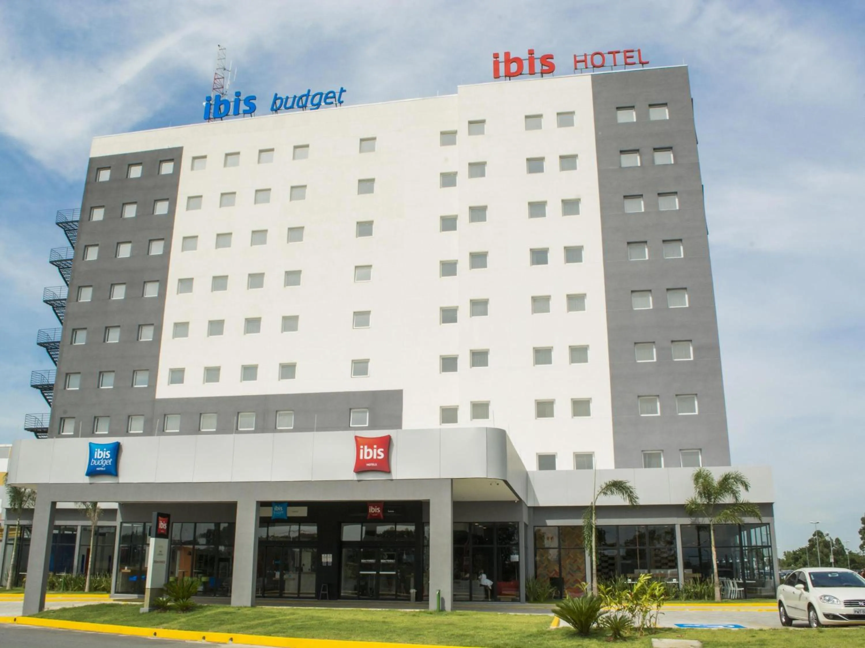 Property building in Ibis Budget Lorena - Circuito da Fé