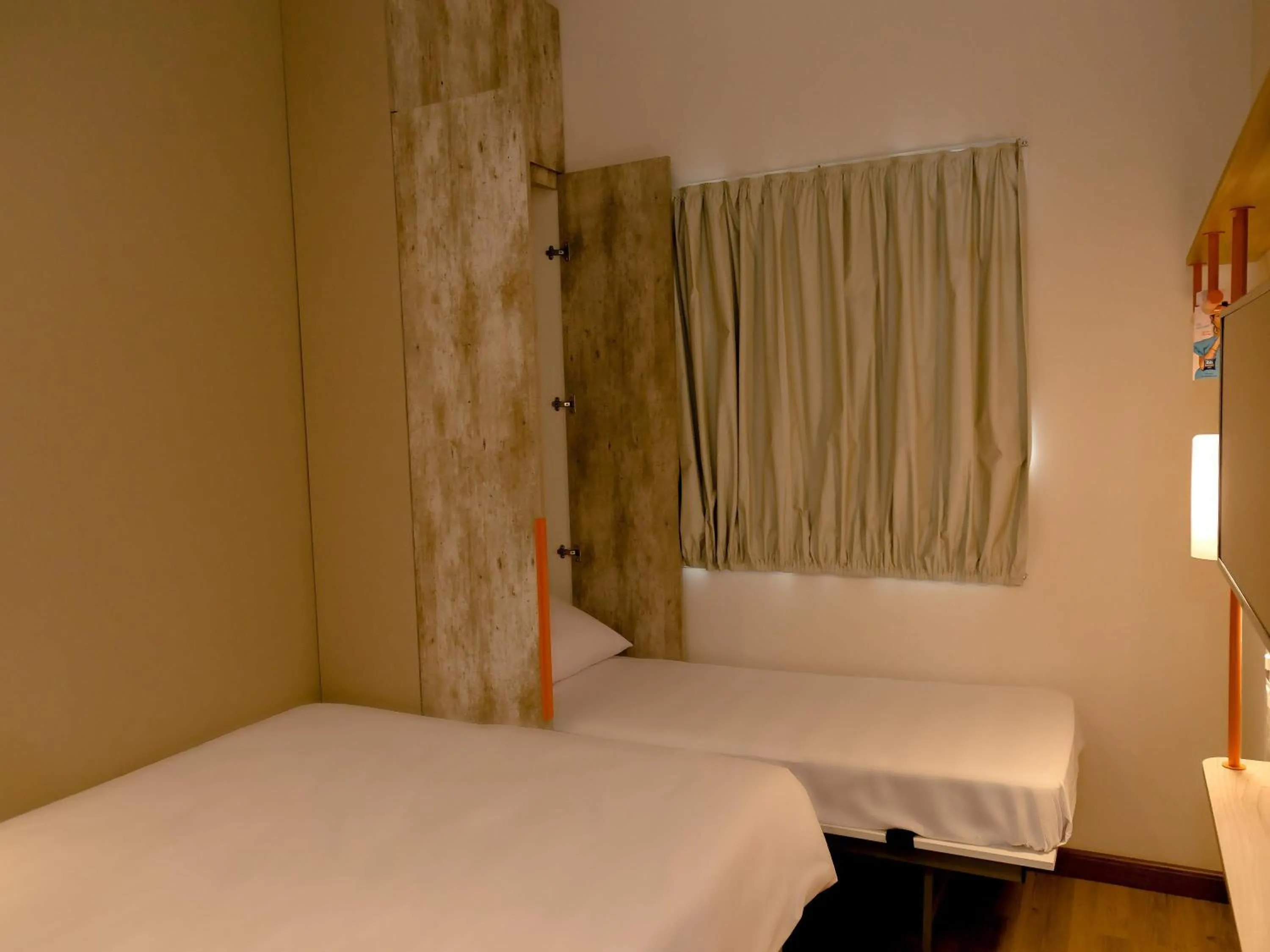 Bedroom, Bed in Ibis Budget Lorena - Circuito da Fé