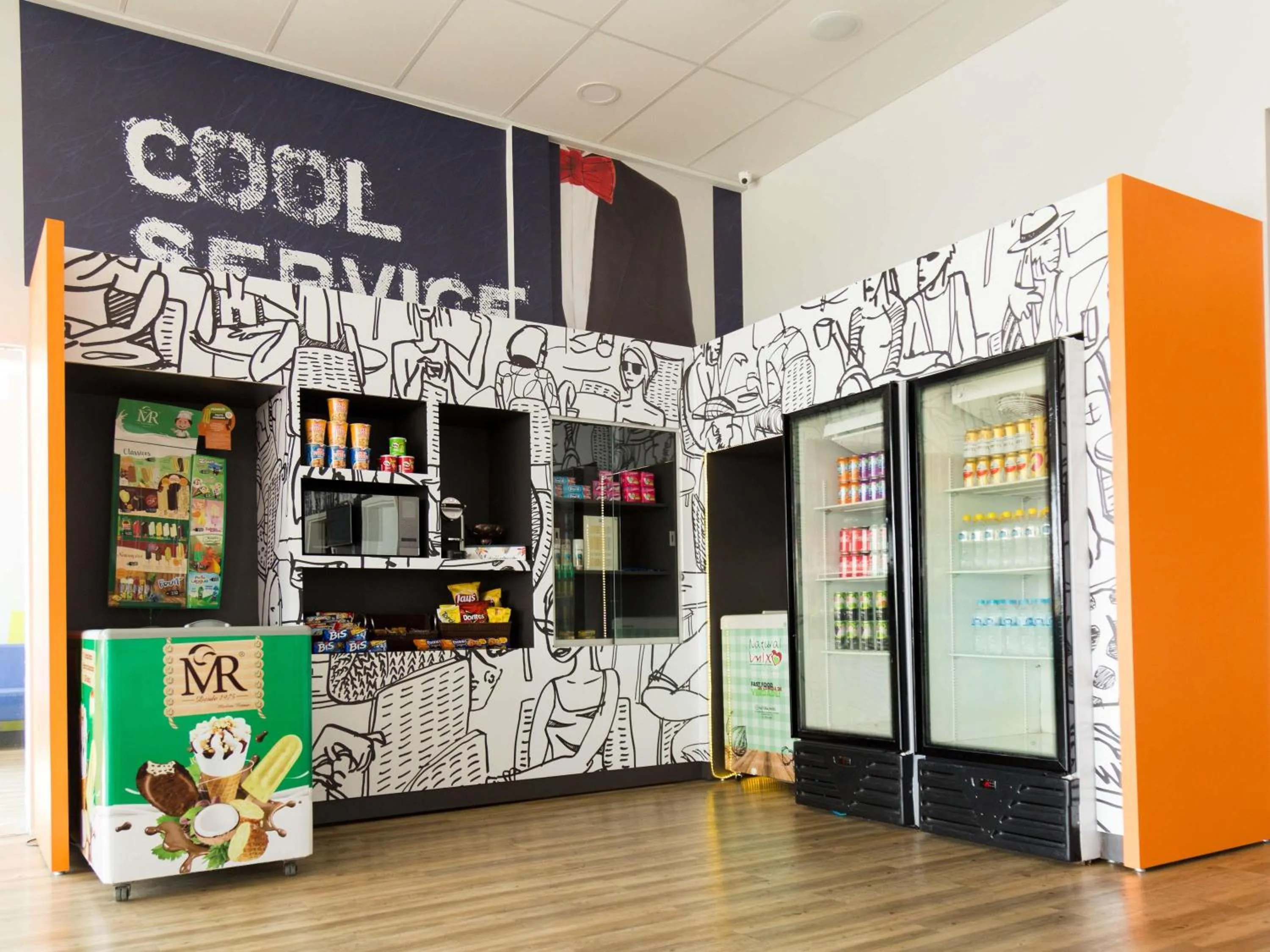 Lounge or bar in Ibis Budget Lorena - Circuito da Fé