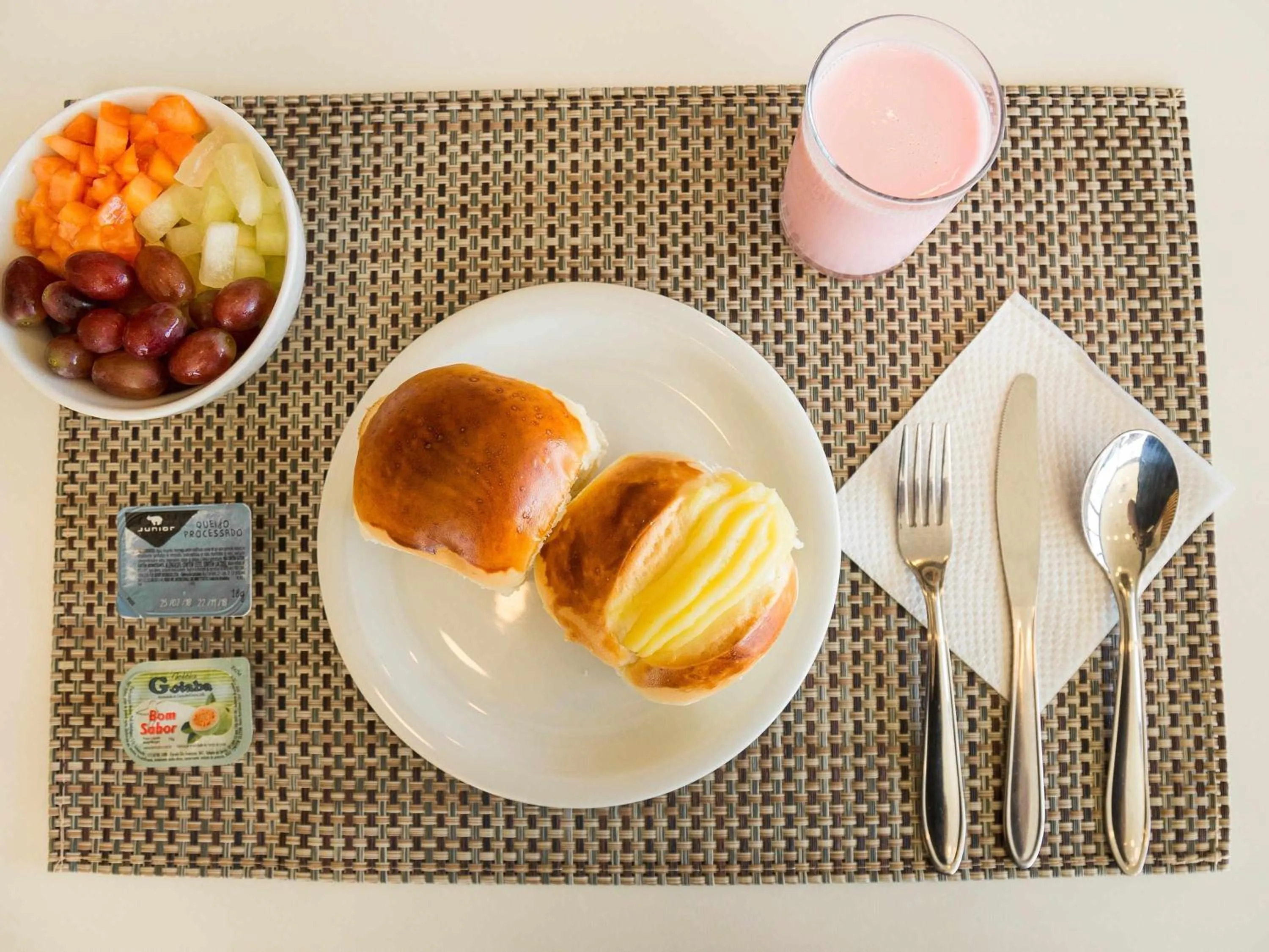 Breakfast in Ibis Budget Lorena - Circuito da Fé